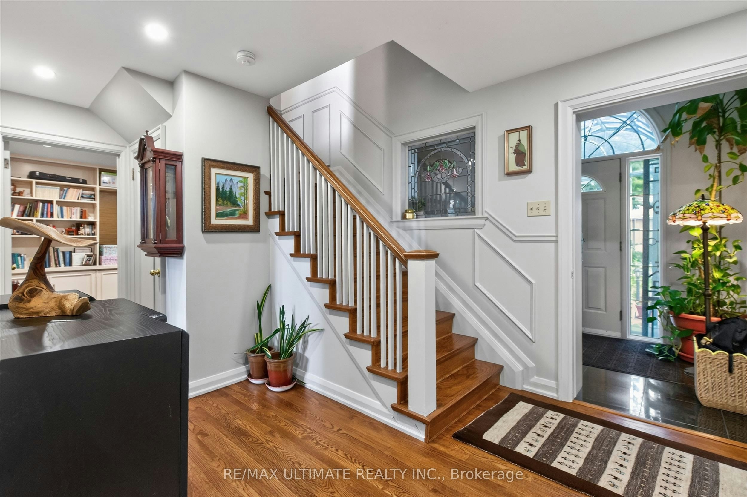 Upper-39 Riverside Crescent, Toronto, ON, M6S 1B5 - 3