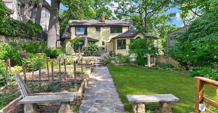 Upper-39 Riverside Crescent, Toronto, ON, M6S 1B5 - 34