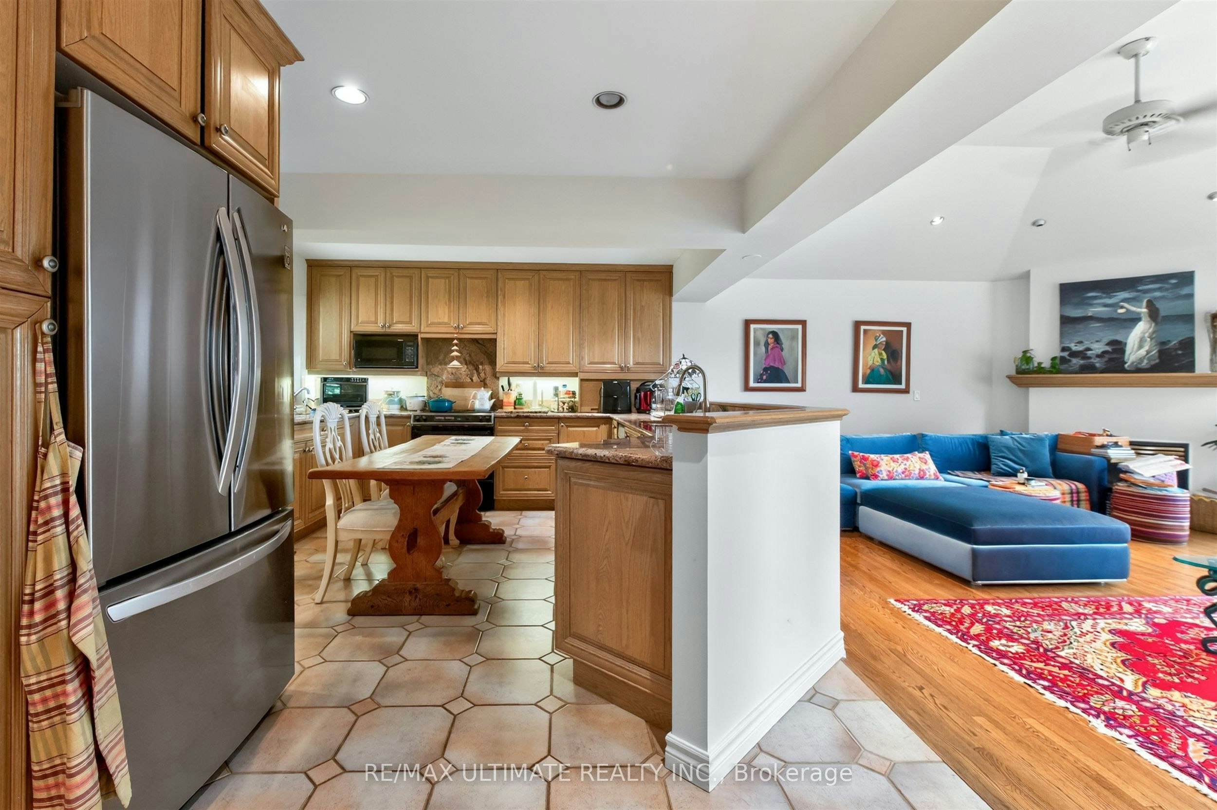 Upper-39 Riverside Crescent, Toronto, ON, M6S 1B5 - 8