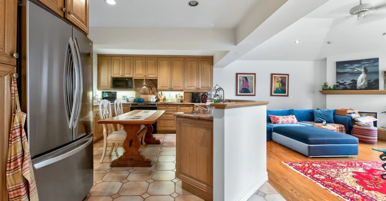 Upper-39 Riverside Crescent, Toronto, ON, M6S 1B5 - 8