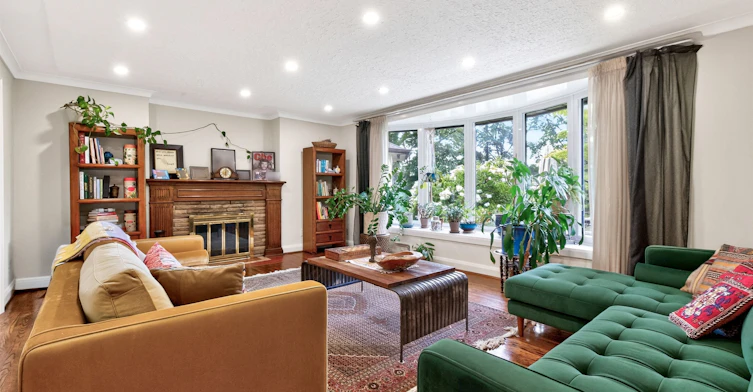 Upper-39 Riverside Crescent, Toronto, ON, M6S 1B5 - 4