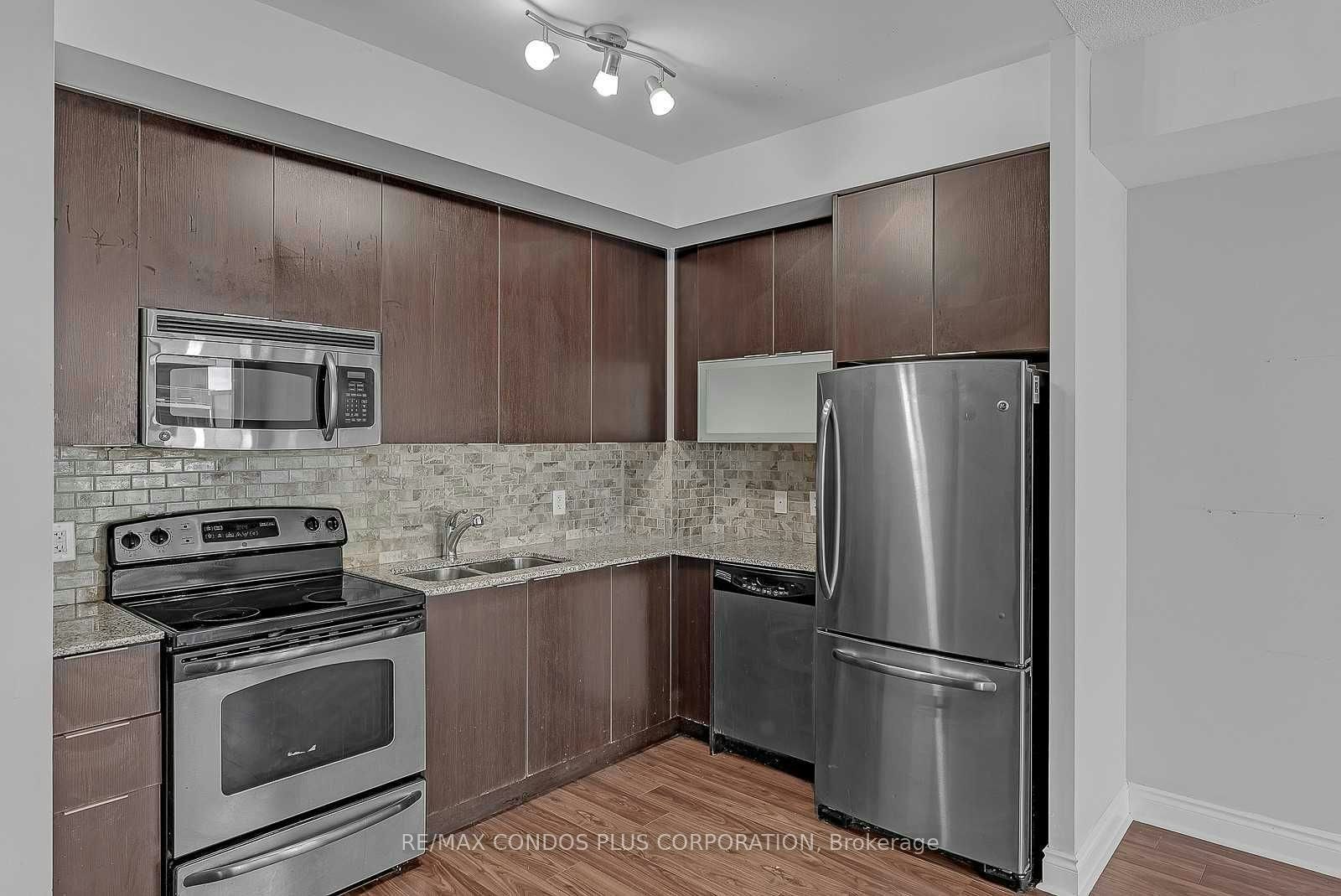 1906-16 Brookers Lane, Toronto, ON, M8V 0A5 - 9