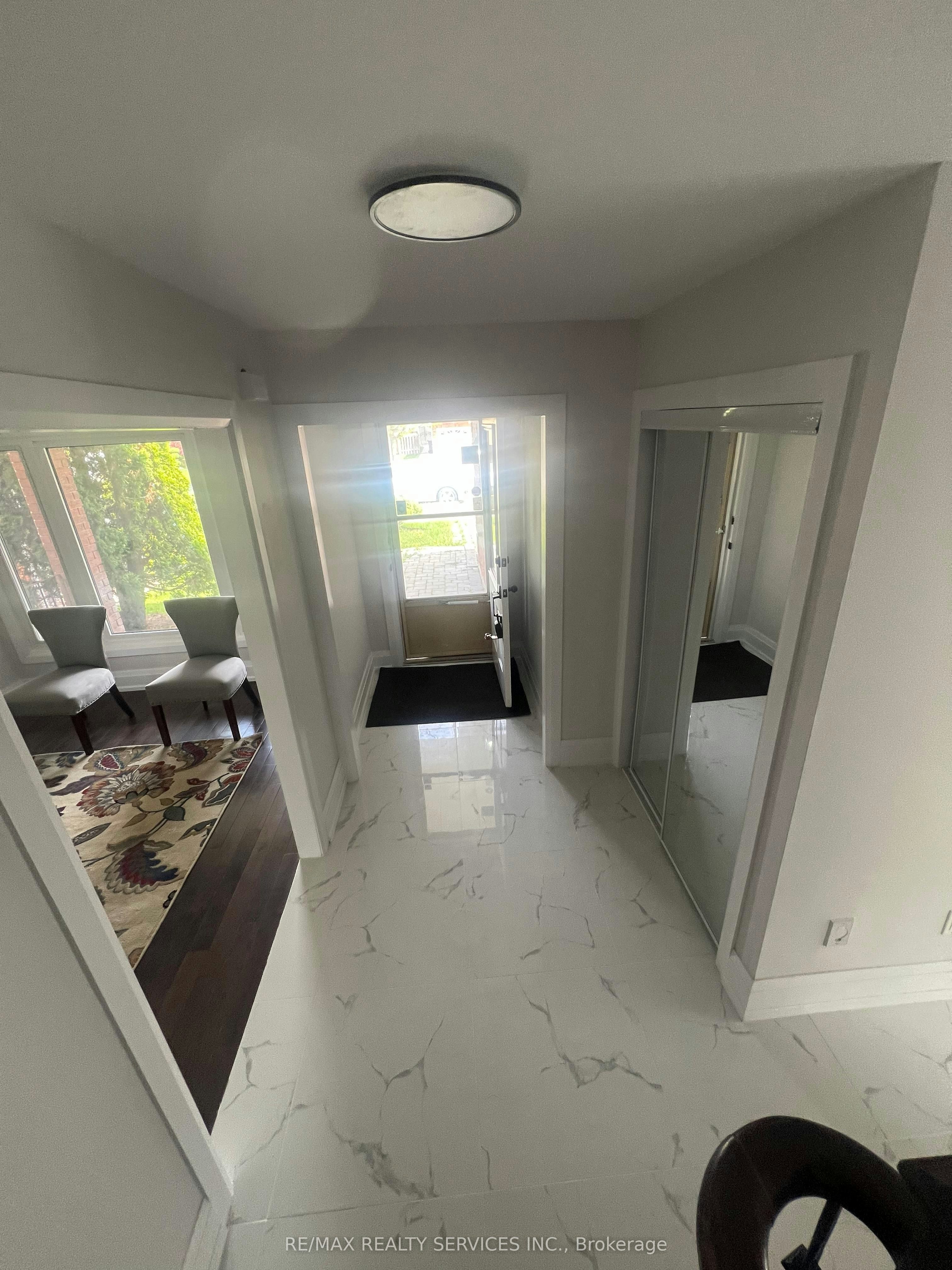 42 Dundalk Crescent, Brampton, ON, L6Z 2V1 - 3