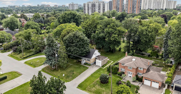22 Havenridge Drive, Toronto, ON, M9P 3M4 - 40