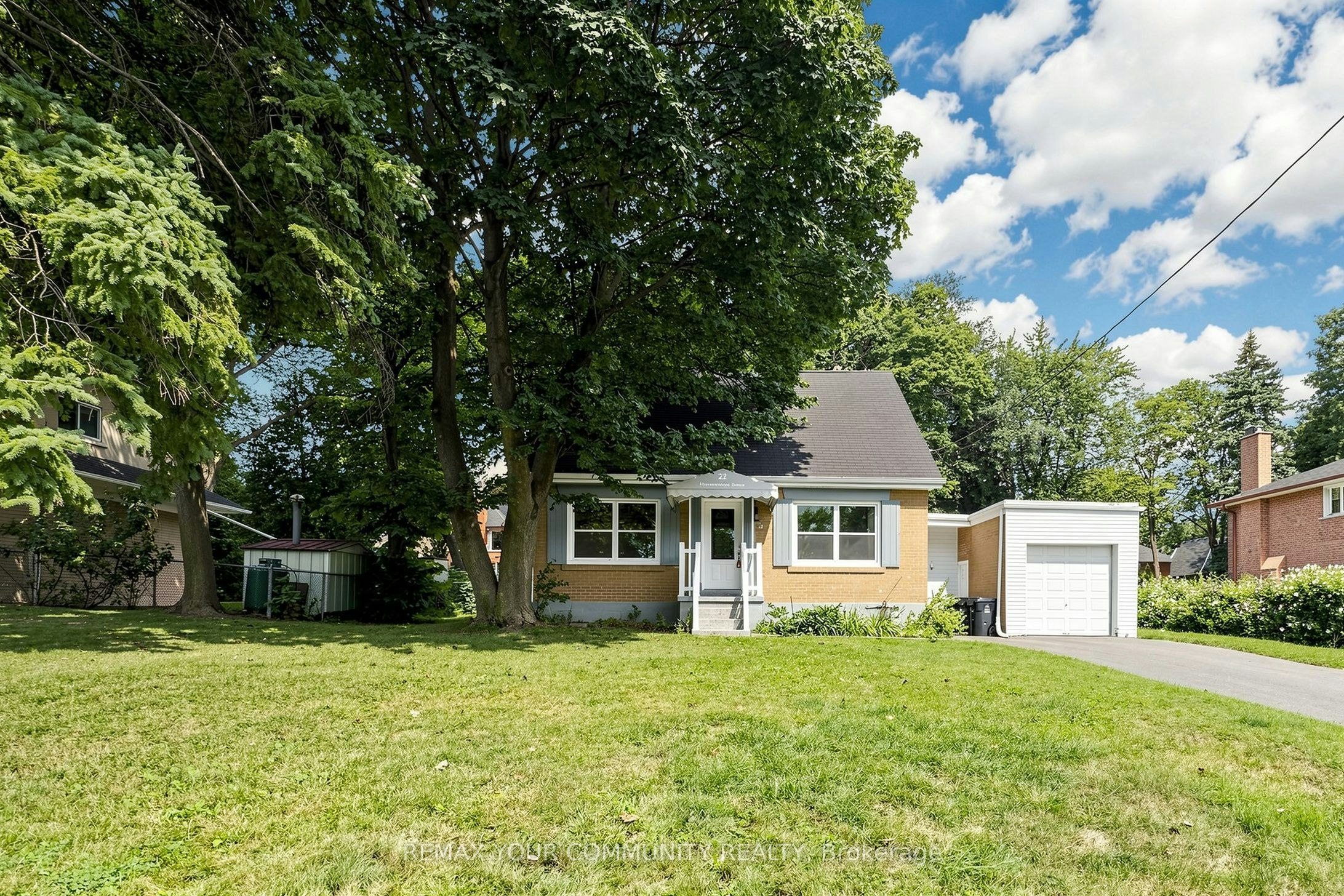 22 Havenridge Drive, Toronto, ON, M9P 3M4