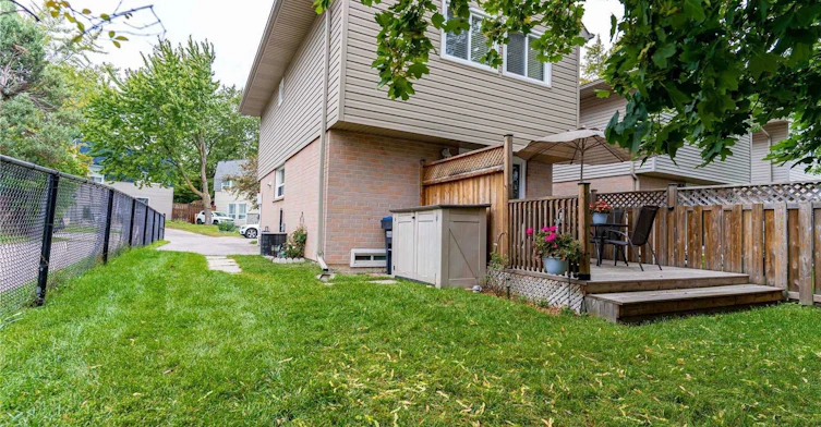 25 Gladstone Square, Brampton, ON, L6S 2H5 - 25