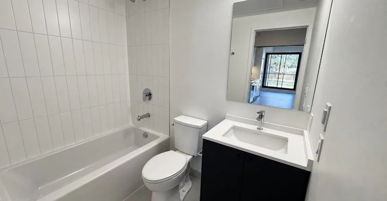 407-1 Vine Avenue, Toronto, ON, M6P 0C8 - 9