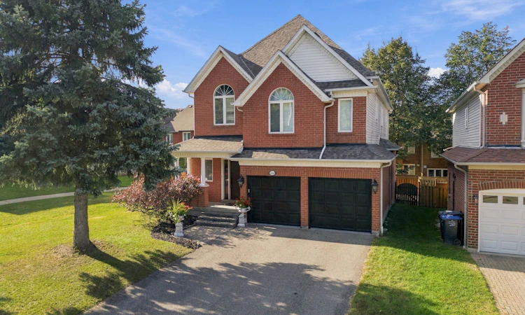 964 Queen Street W