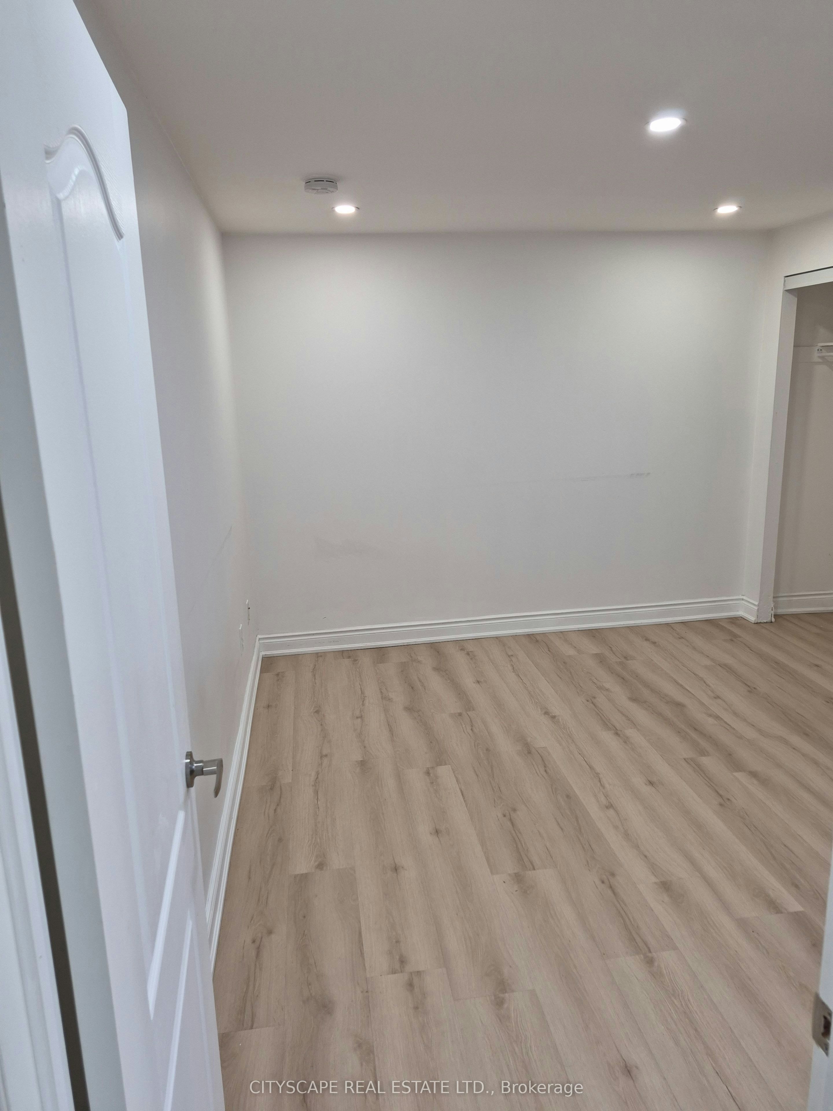 Bsmt-368 Sardinia Drive, Mississauga, ON, L5R 3X6 - 7