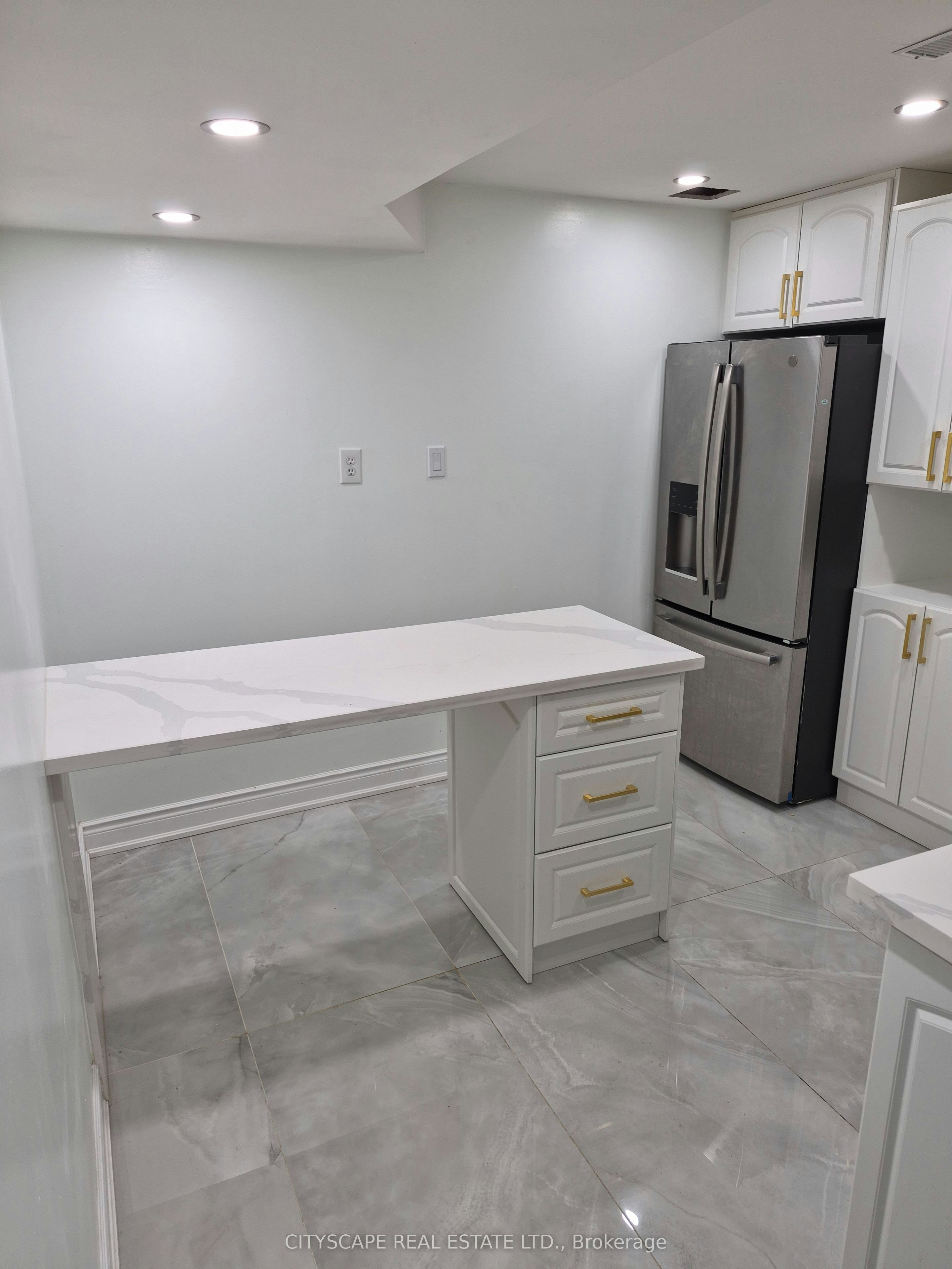 Bsmt-368 Sardinia Drive, Mississauga, ON, L5R 3X6 - 2