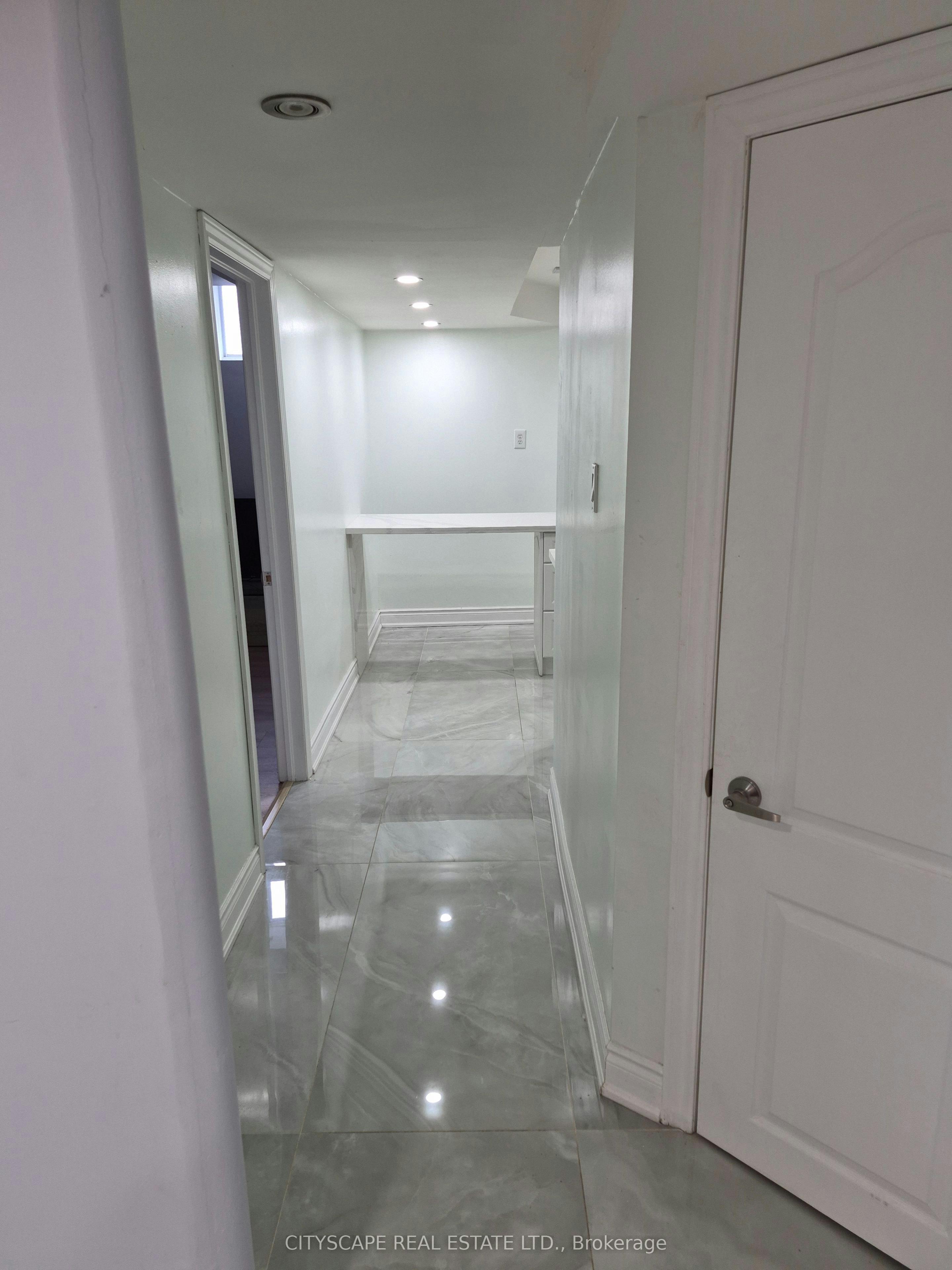 Bsmt-368 Sardinia Drive, Mississauga, ON, L5R 3X6 - 3