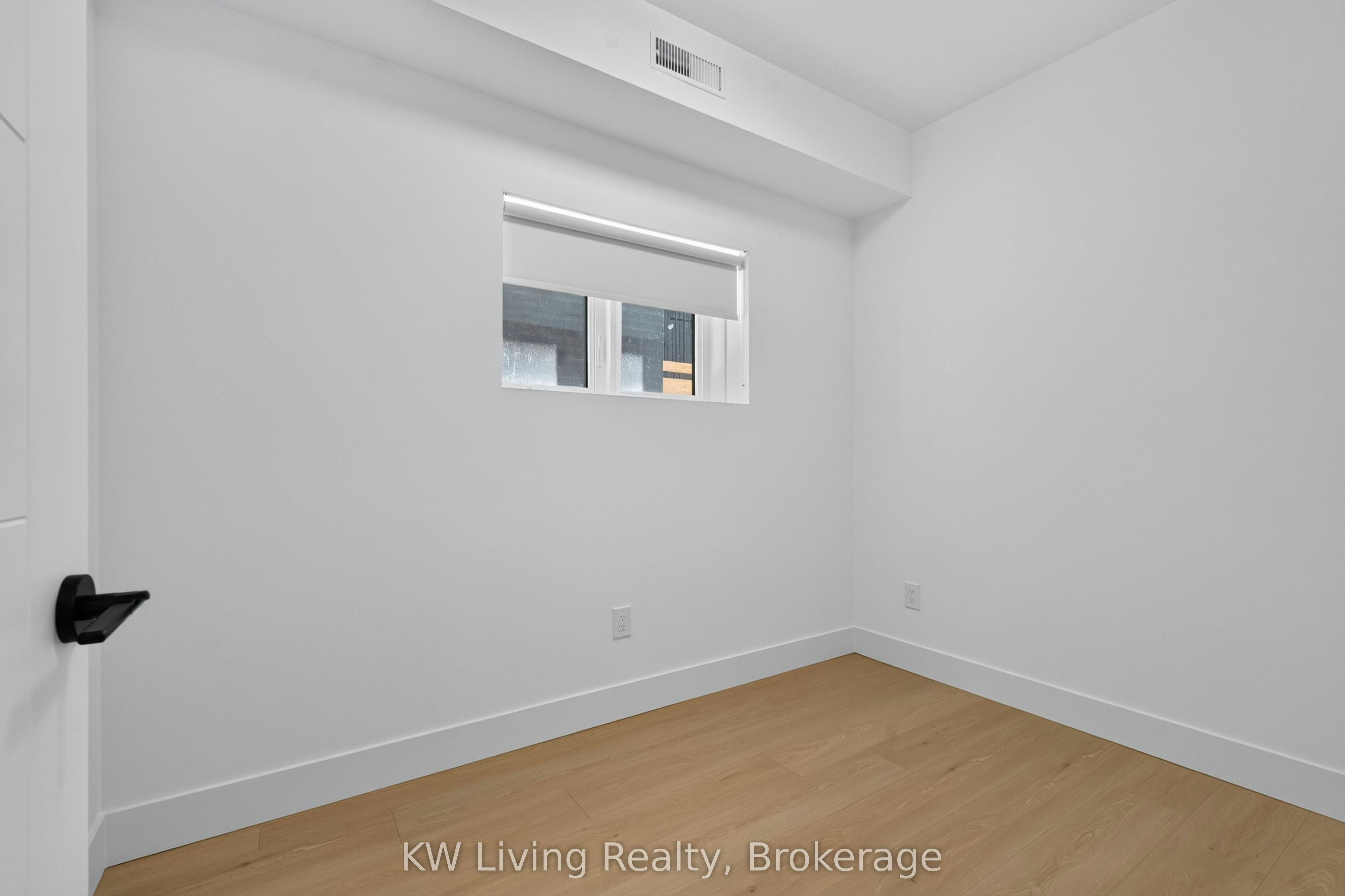 6 Kirknewton Road, Toronto, ON, M6E 3Y1 - 13