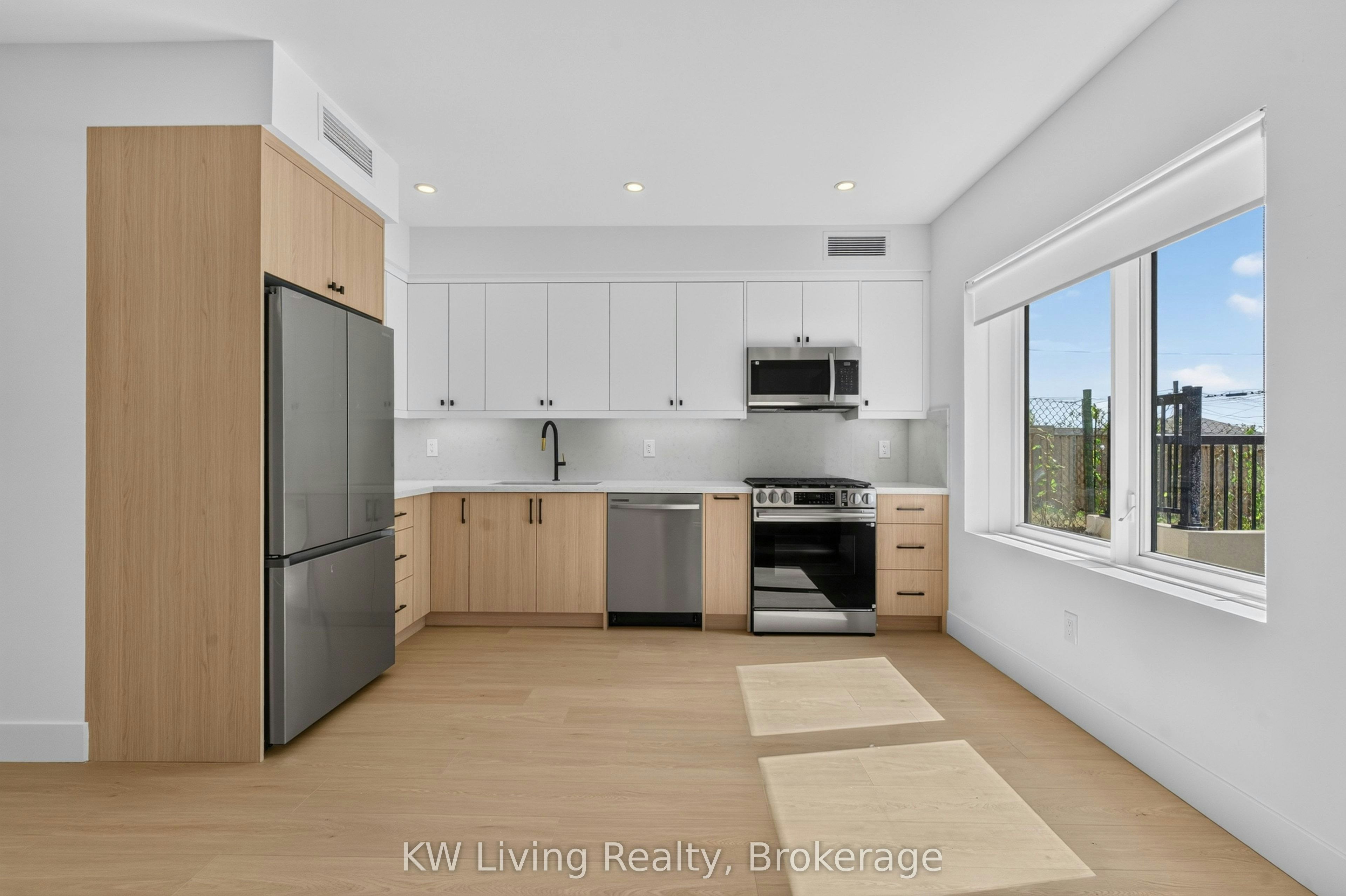 6 Kirknewton Road, Toronto, ON, M6E 3Y1 - 2