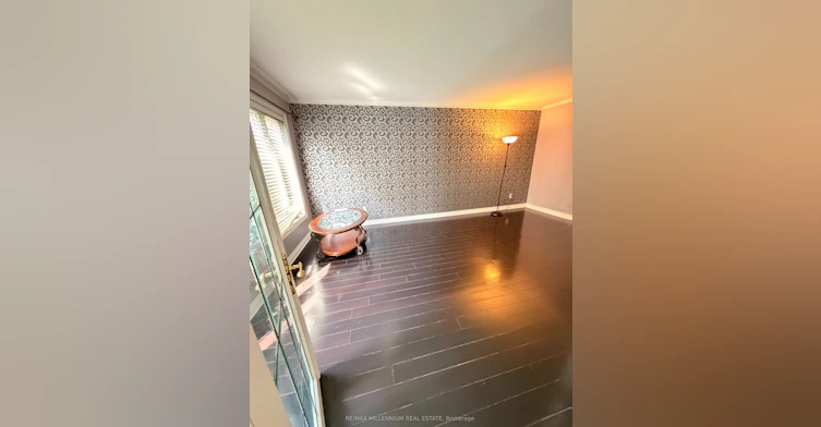 3501 Kingbird Court, Mississauga, ON, L5L 2P9 - 5