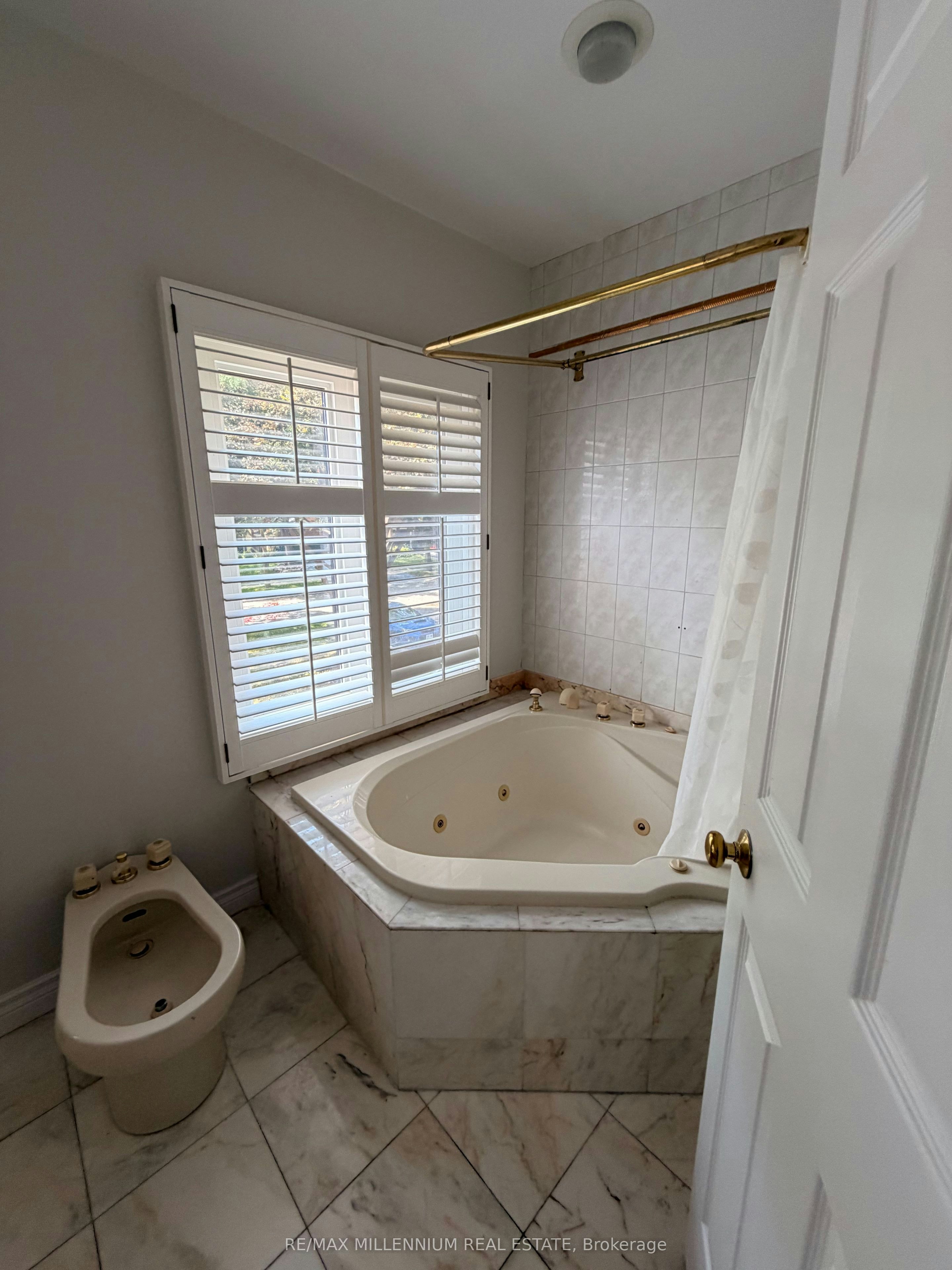 3501 Kingbird Court, Mississauga, ON, L5L 2P9 - 27