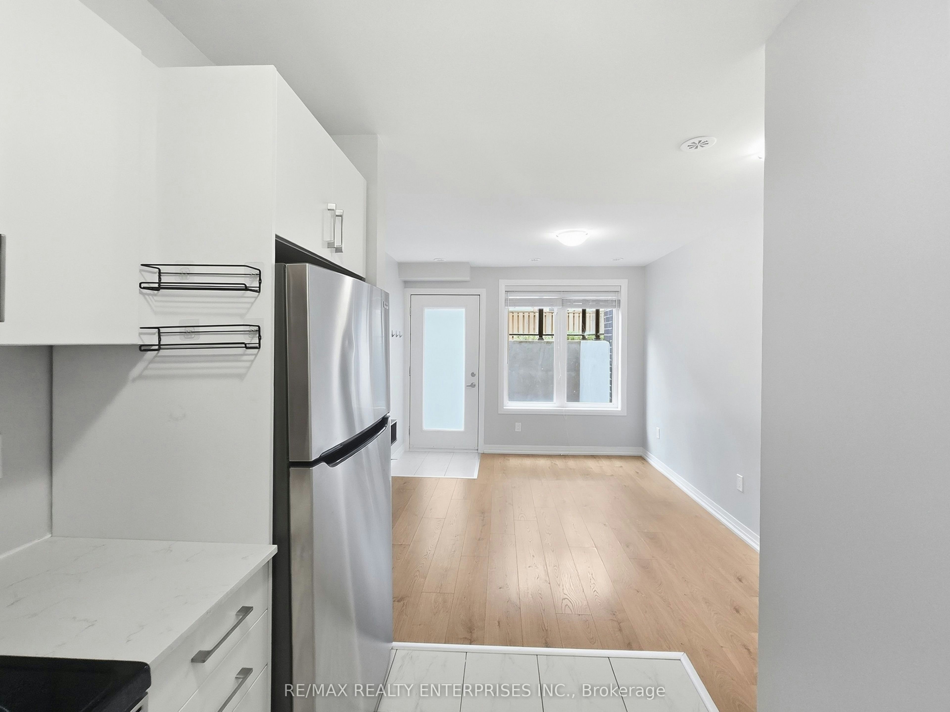123-1145 Journeyman Lane, Mississauga, ON, L5J 0B5 - 4