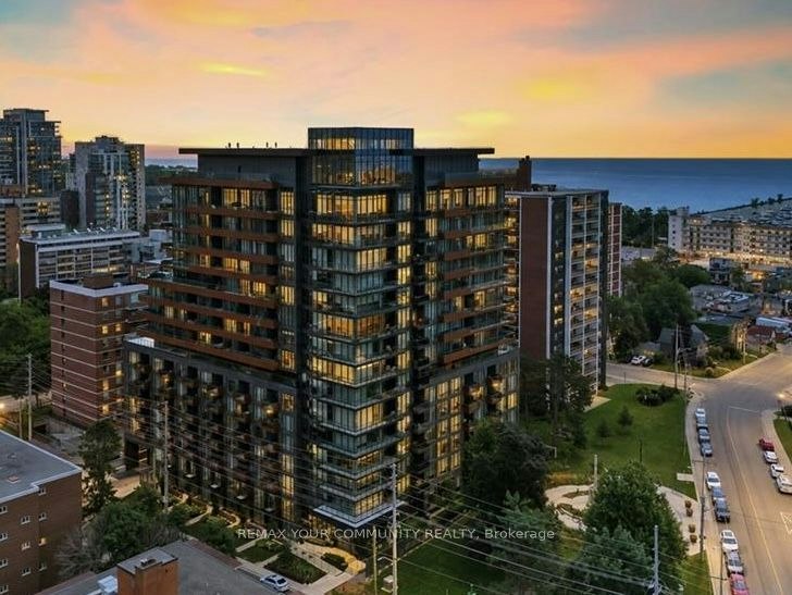 906-21 Park Street E, Mississauga, ON, L5G 1L7