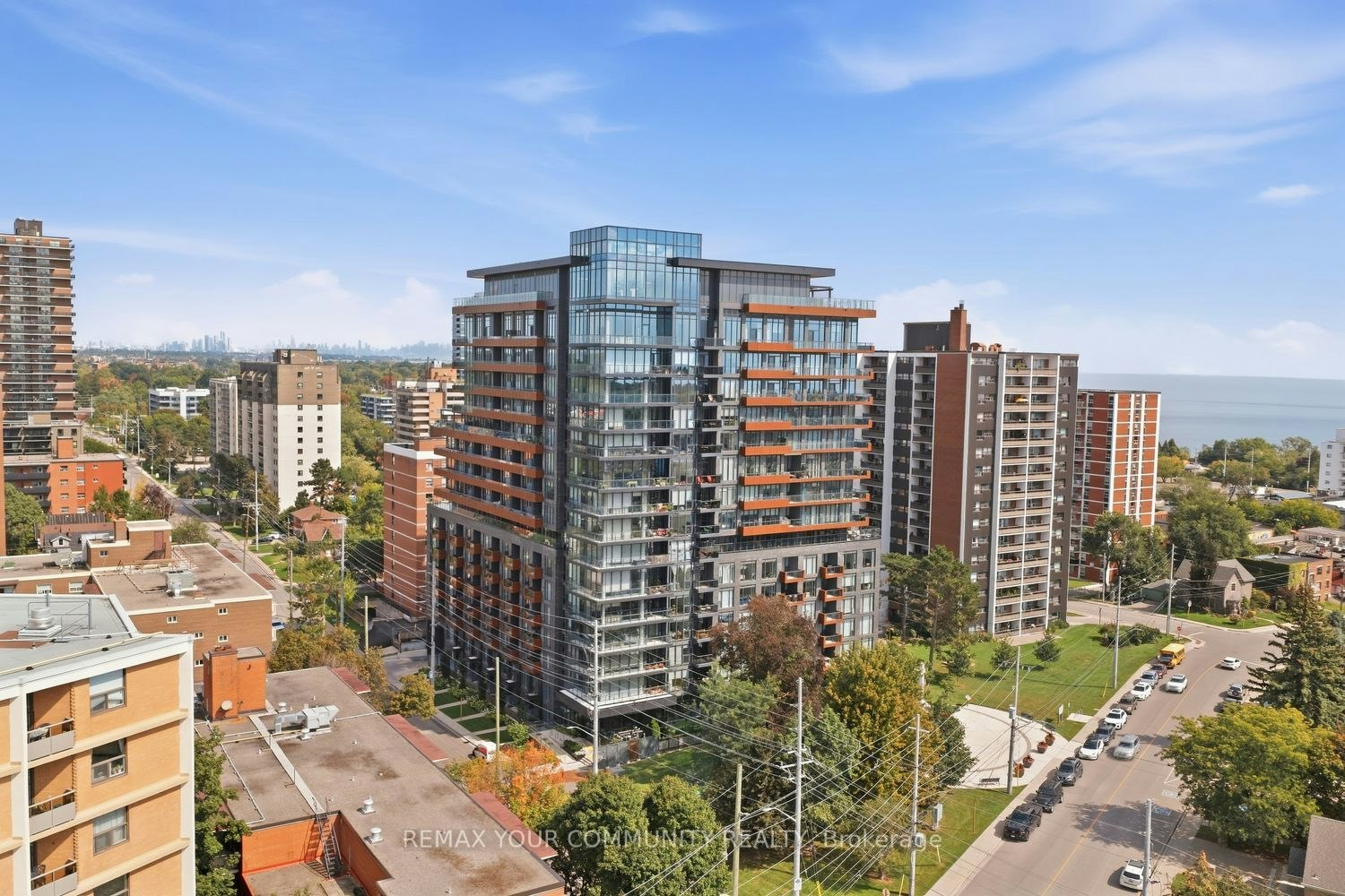 906-21 Park Street E, Mississauga, ON, L5G 1L7