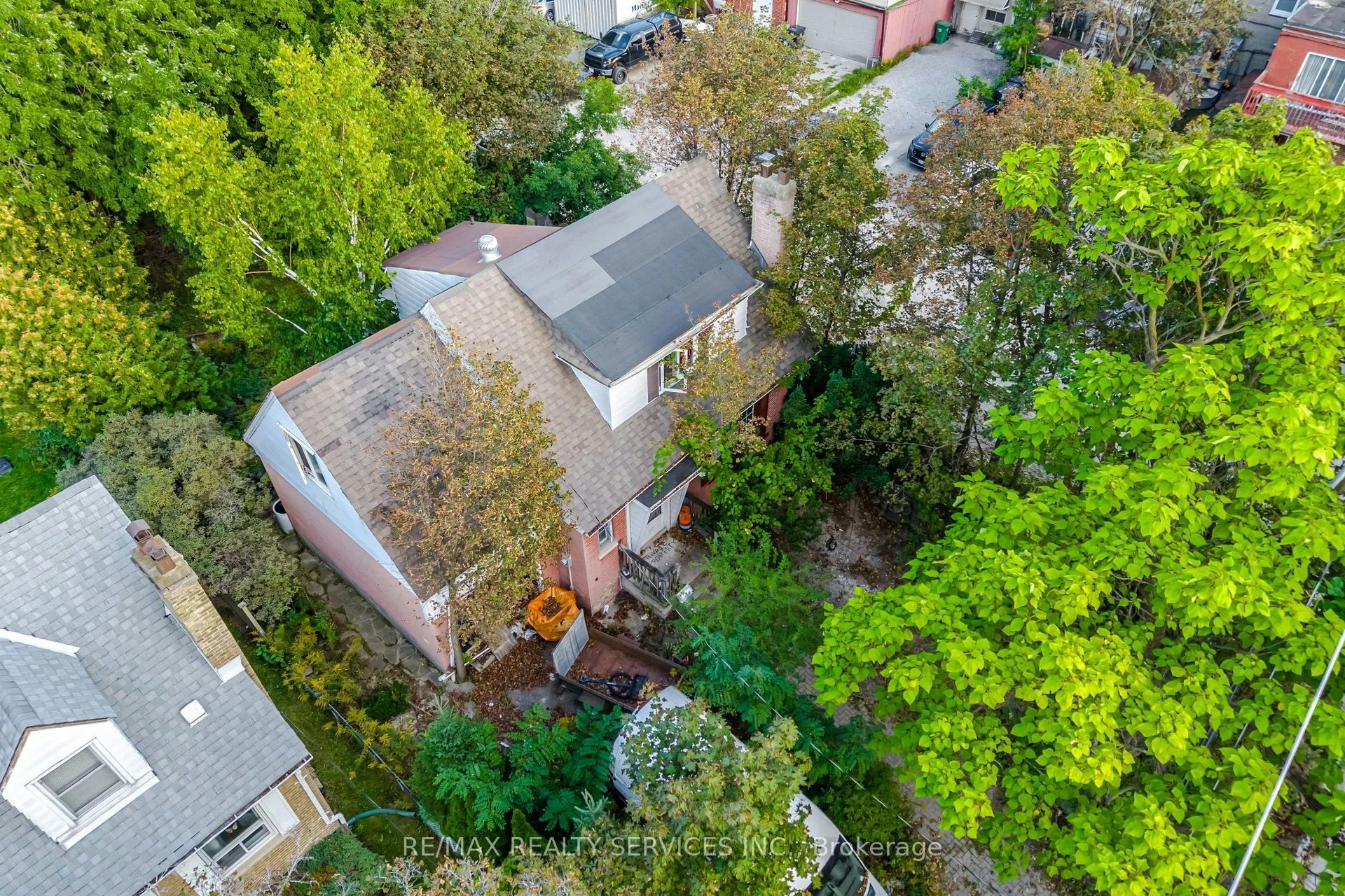 7 Ashbourne Drive, Toronto, ON, M9B 4H1