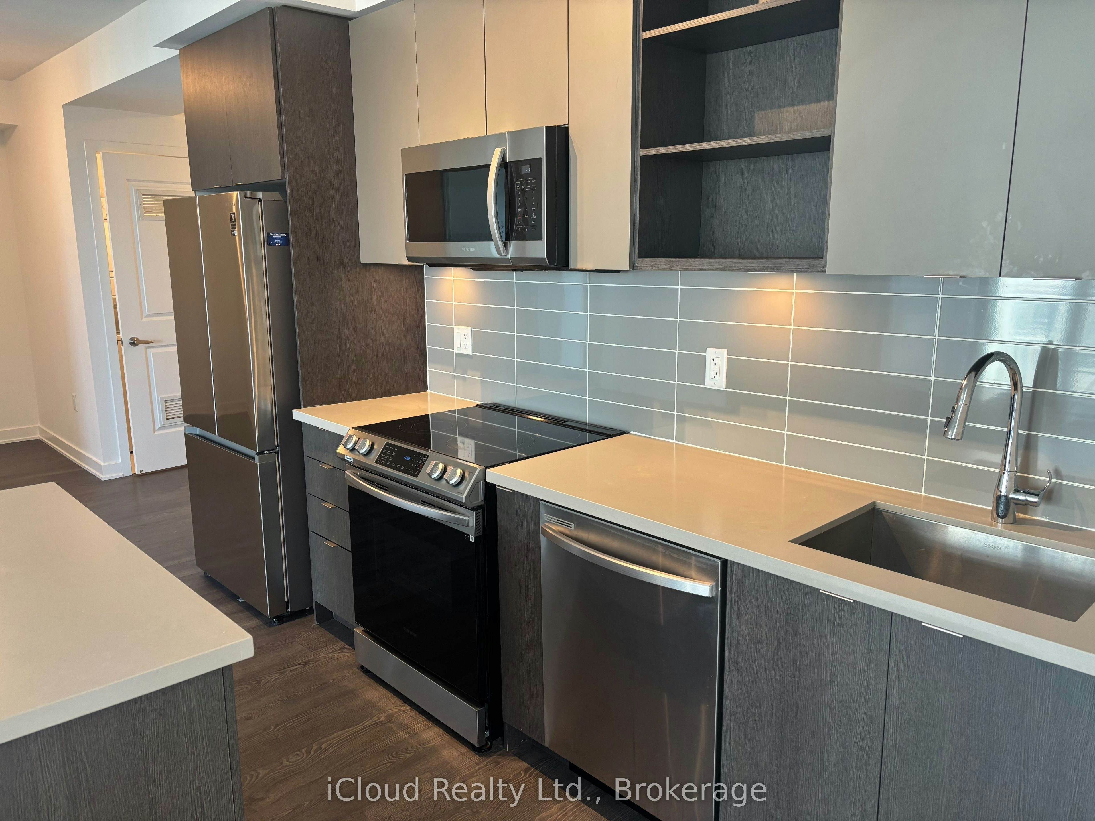 2004-4675 Metcalfe Avenue, Mississauga, ON, L5M 0Z8 - 4