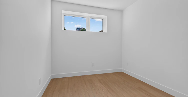 96 Belgravia Avenue, Toronto, ON, M6E 2M5 - 11