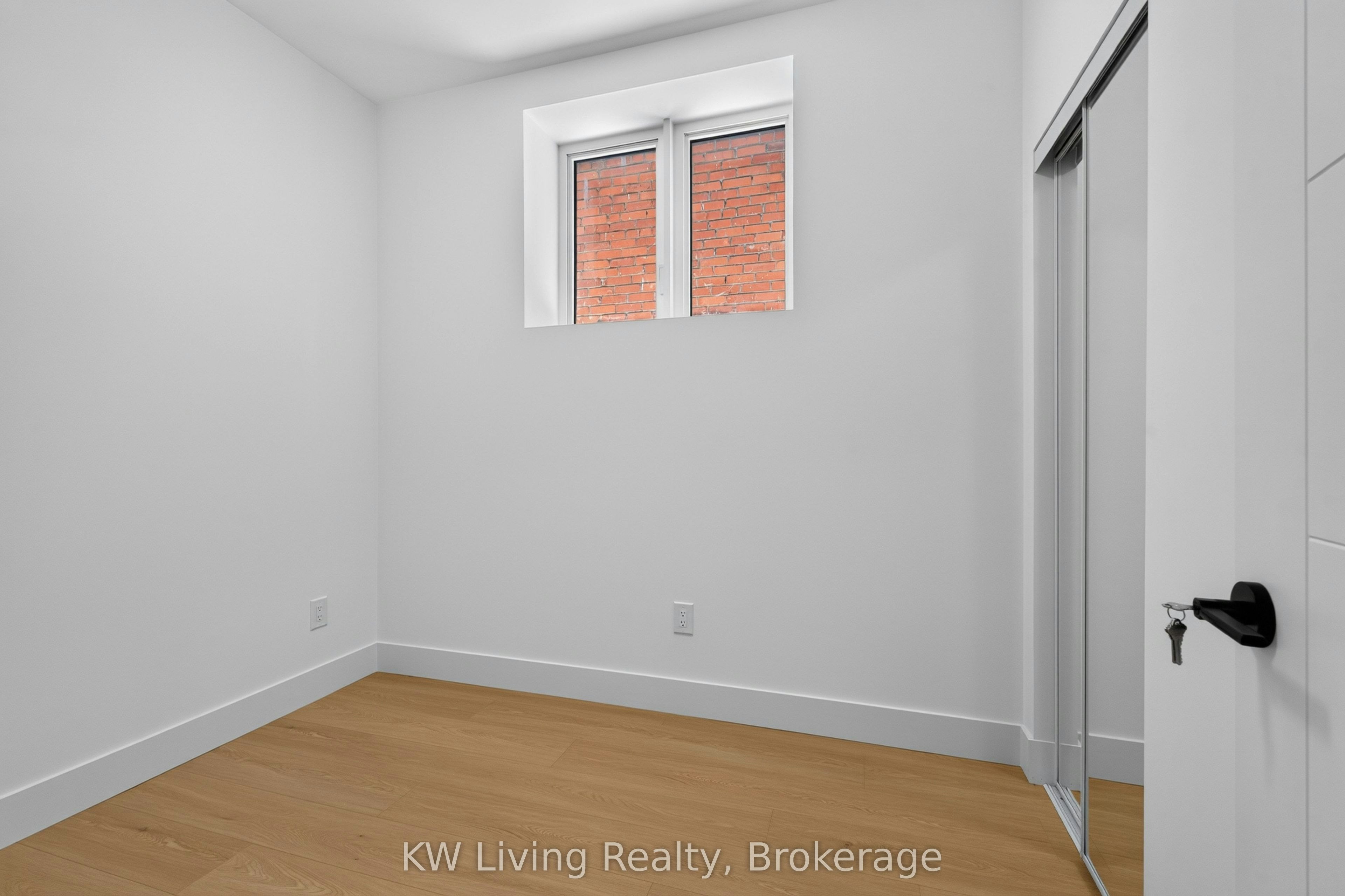 96 Belgravia Avenue, Toronto, ON, M6E 2M5 - 13