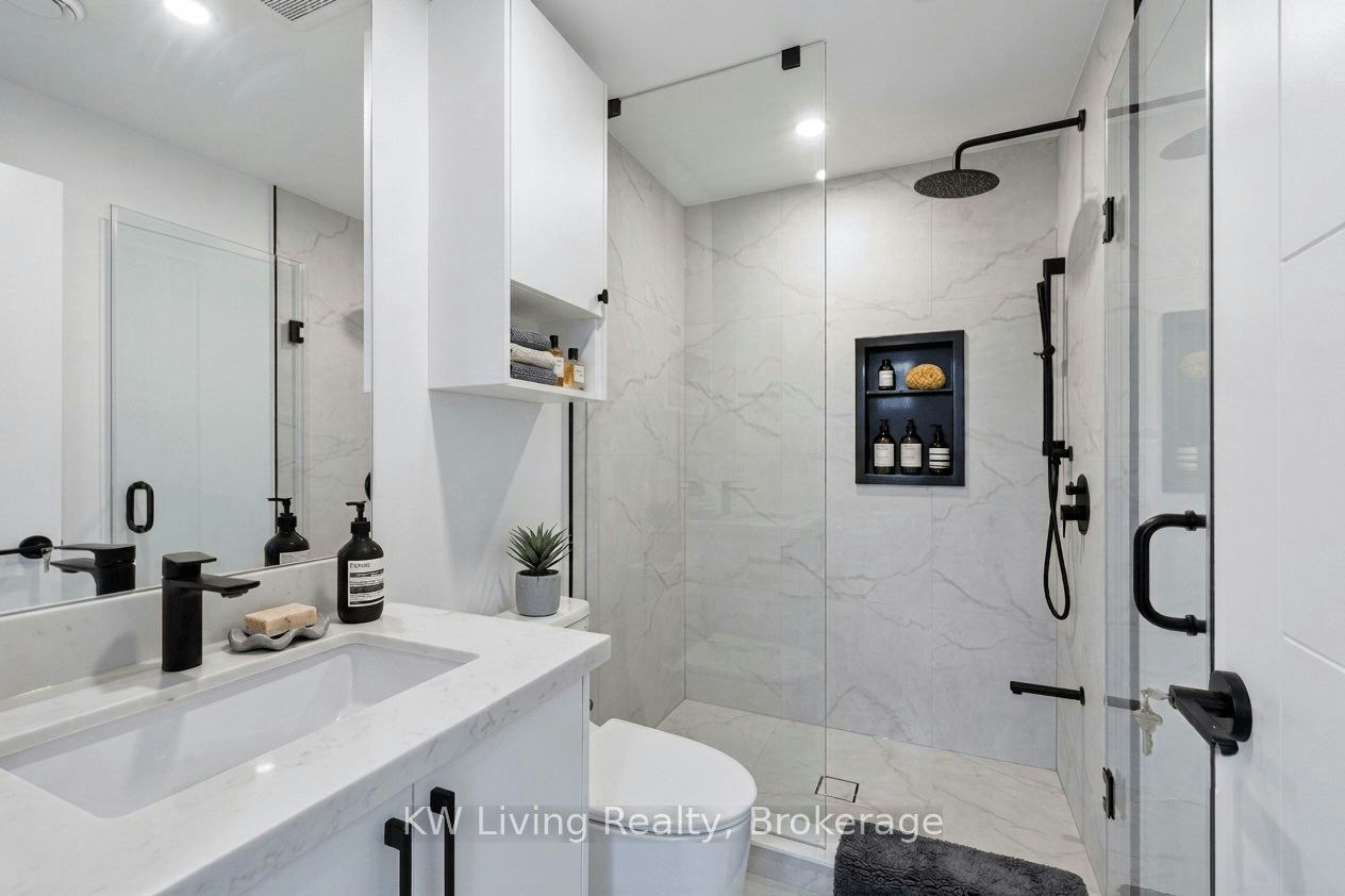 96 Belgravia Avenue, Toronto, ON, M6E 2M5 - 10