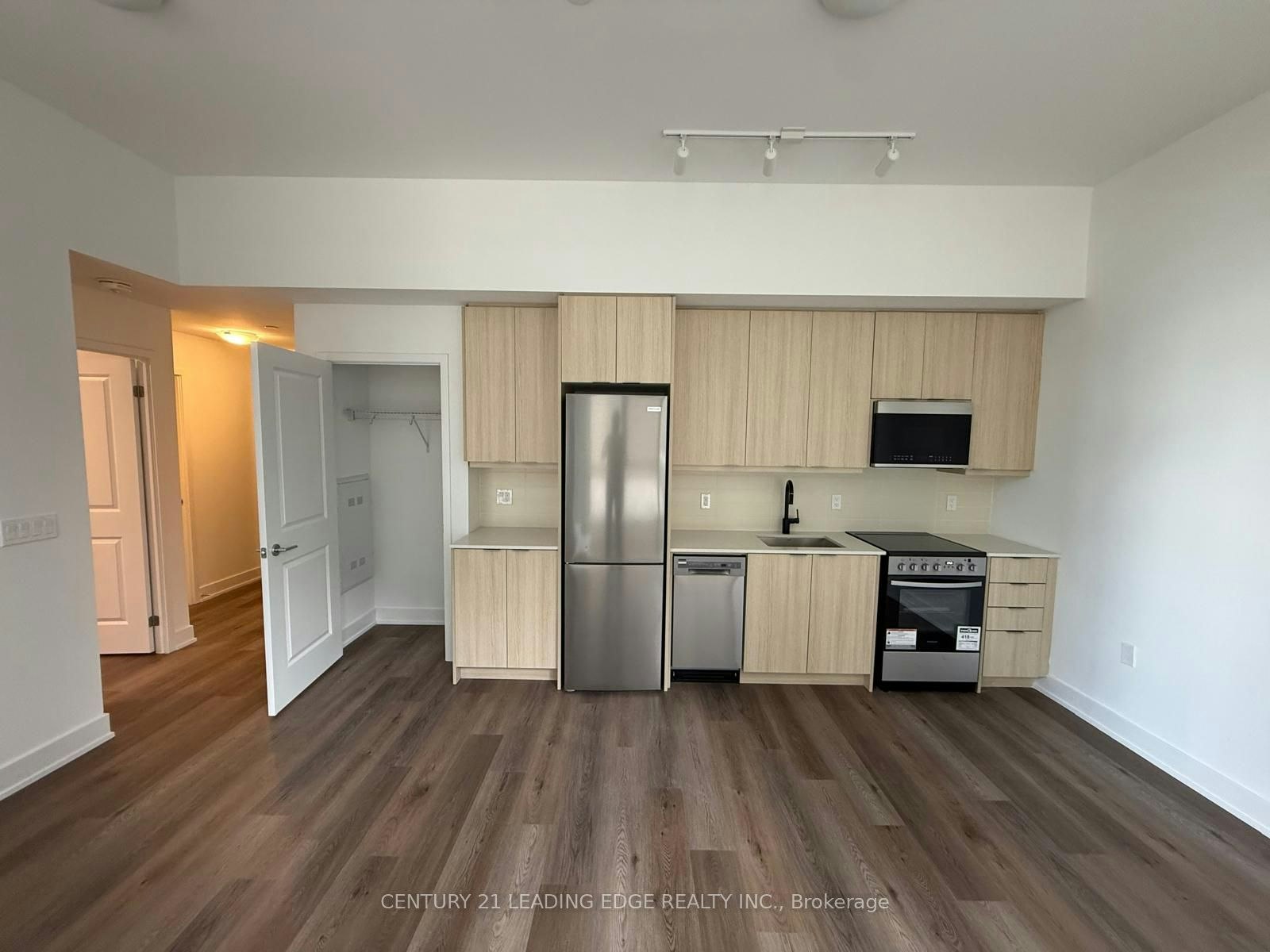 204A-115 Nipissing Road, Milton, ON, L9T 1R3 - 2
