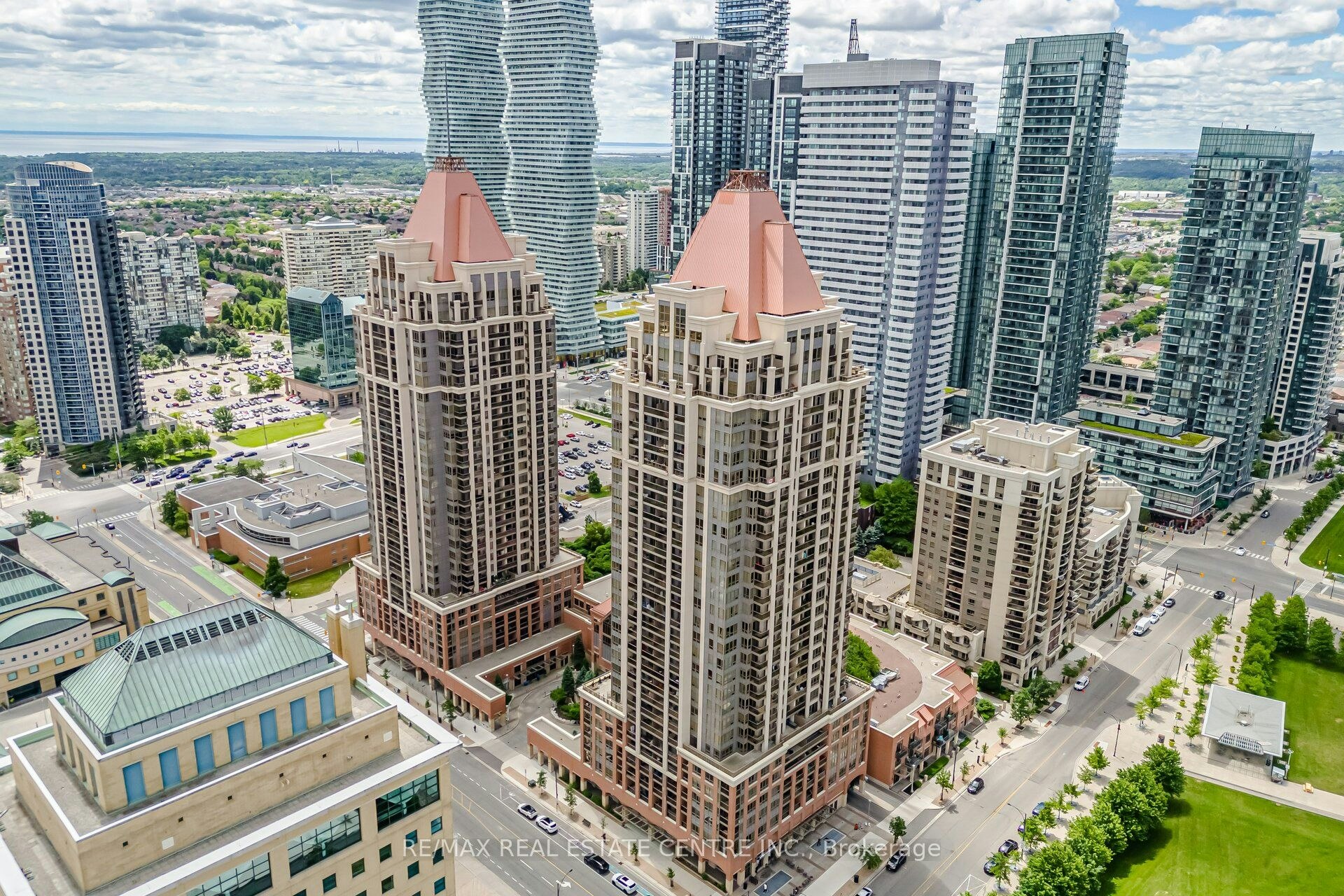 1611-4080 Living Arts Drive, Mississauga, ON, L5B 4N3