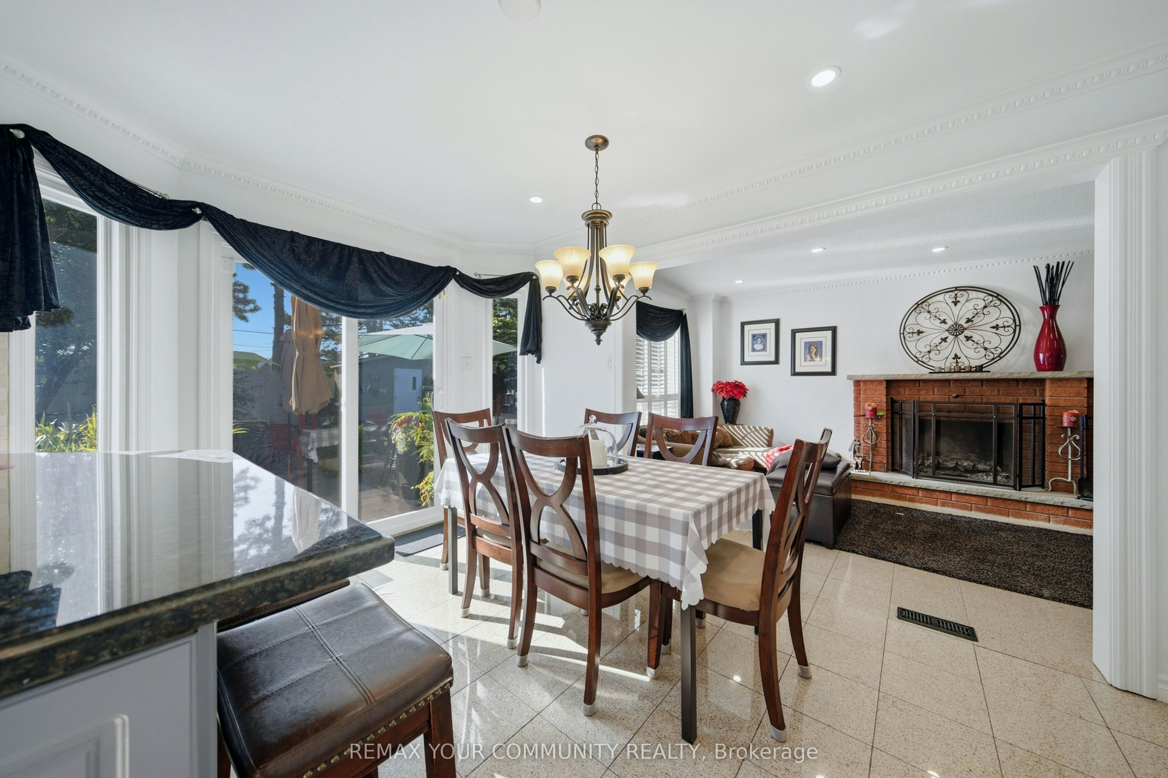44 Candy Crescent W, Brampton, ON, L6X 3Z6
