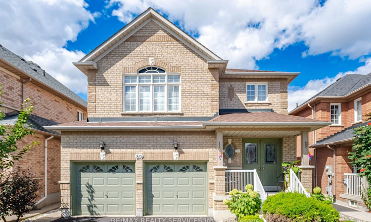 30 Maple Beach Crescent