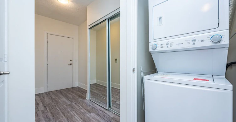 1604-330 Burnhamthorpe Road W, Mississauga, ON, L5B 3Y5 - 17