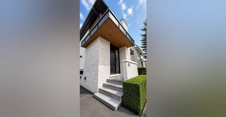 #1-43 Elmwood Avenue N, Mississauga, ON, L5G 3K1