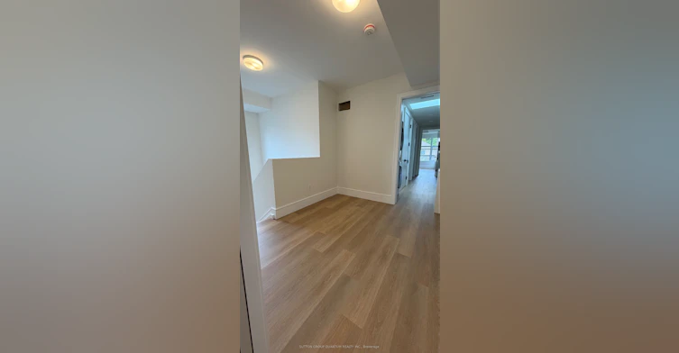 #2-43 Elmwood Avenue N, Mississauga, ON, L5G 3K1 - 4