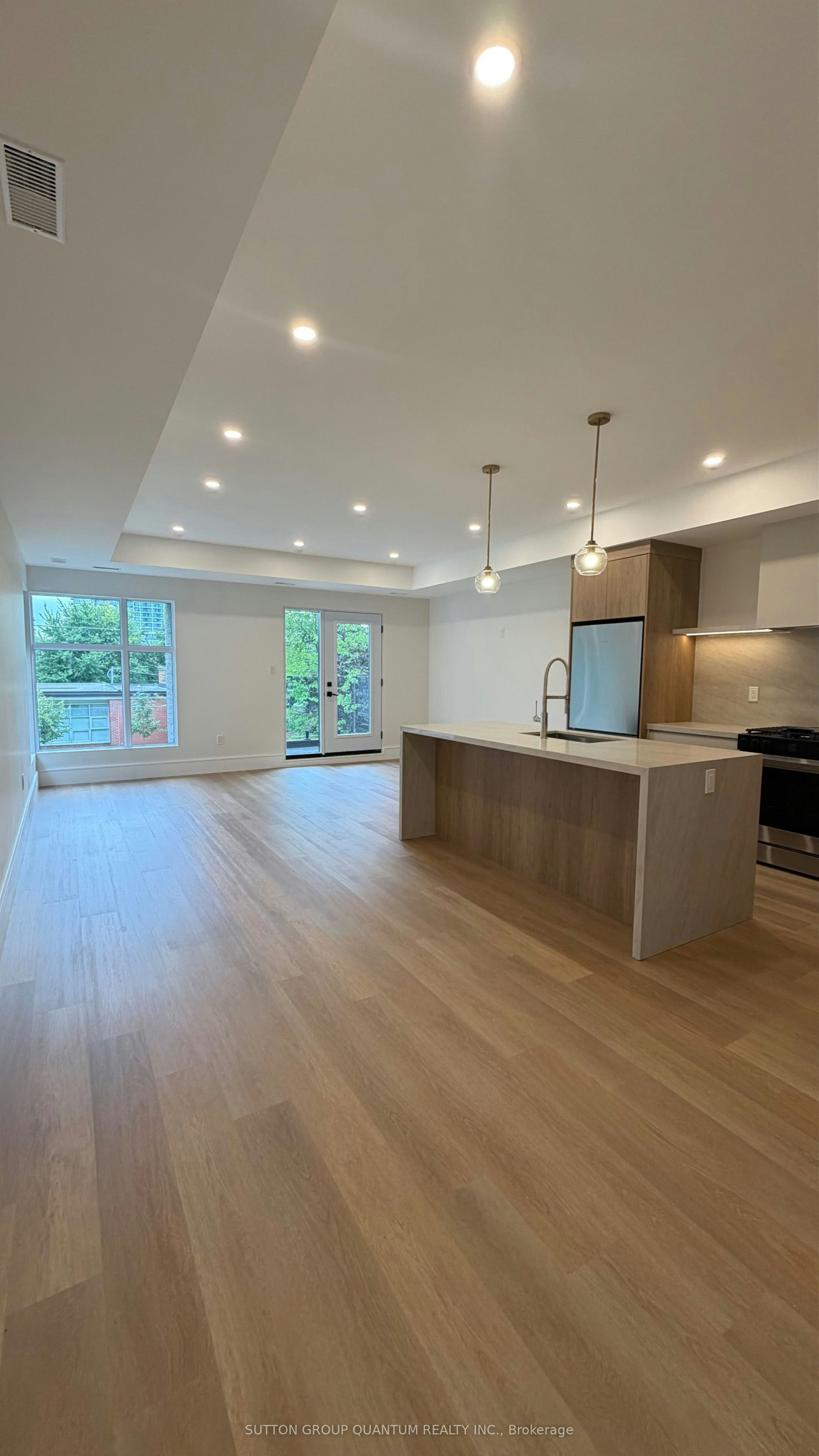 #2-43 Elmwood Avenue N, Mississauga, ON, L5G 3K1 - 7