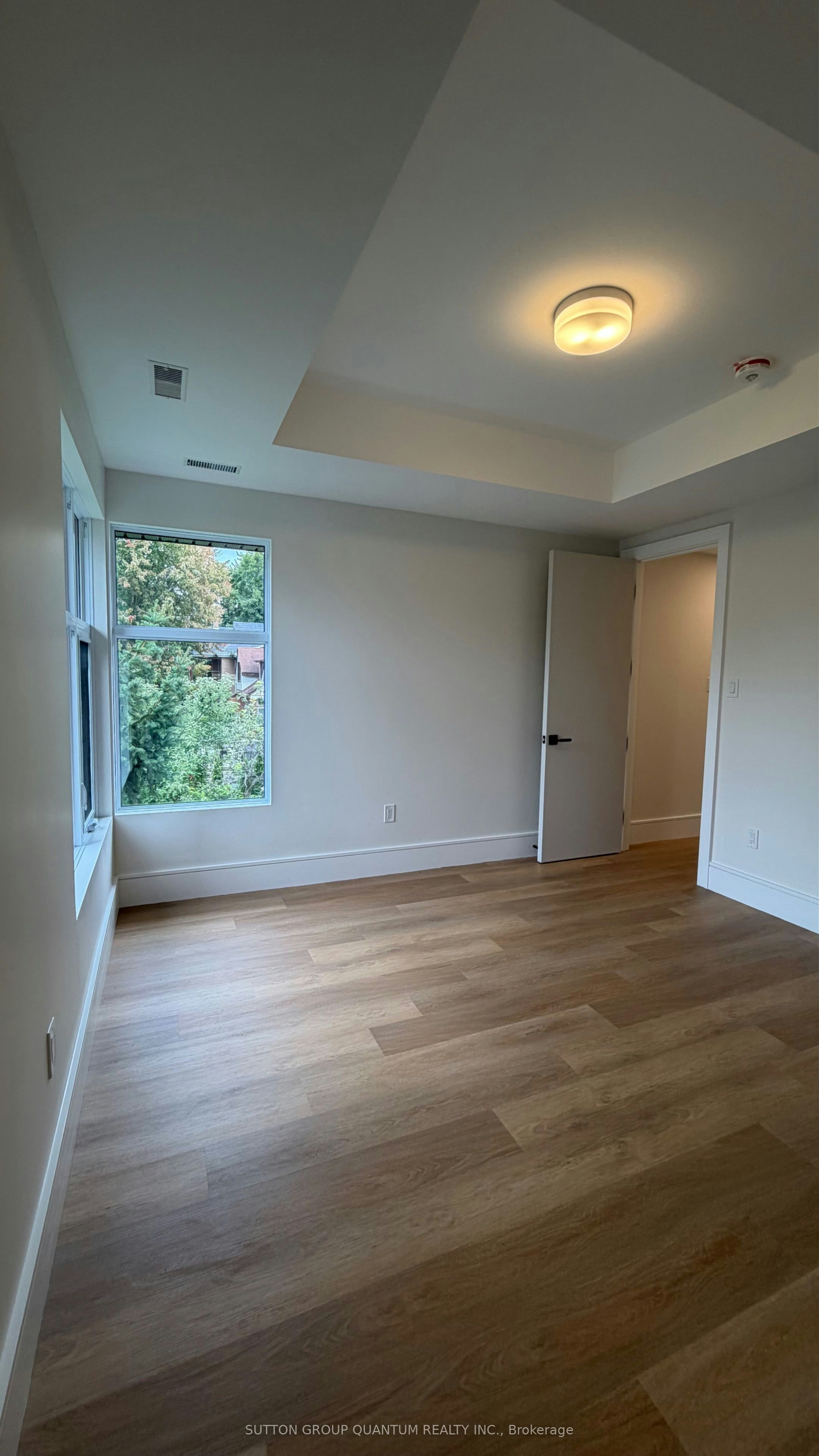 #2-43 Elmwood Avenue N, Mississauga, ON, L5G 3K1 - 14