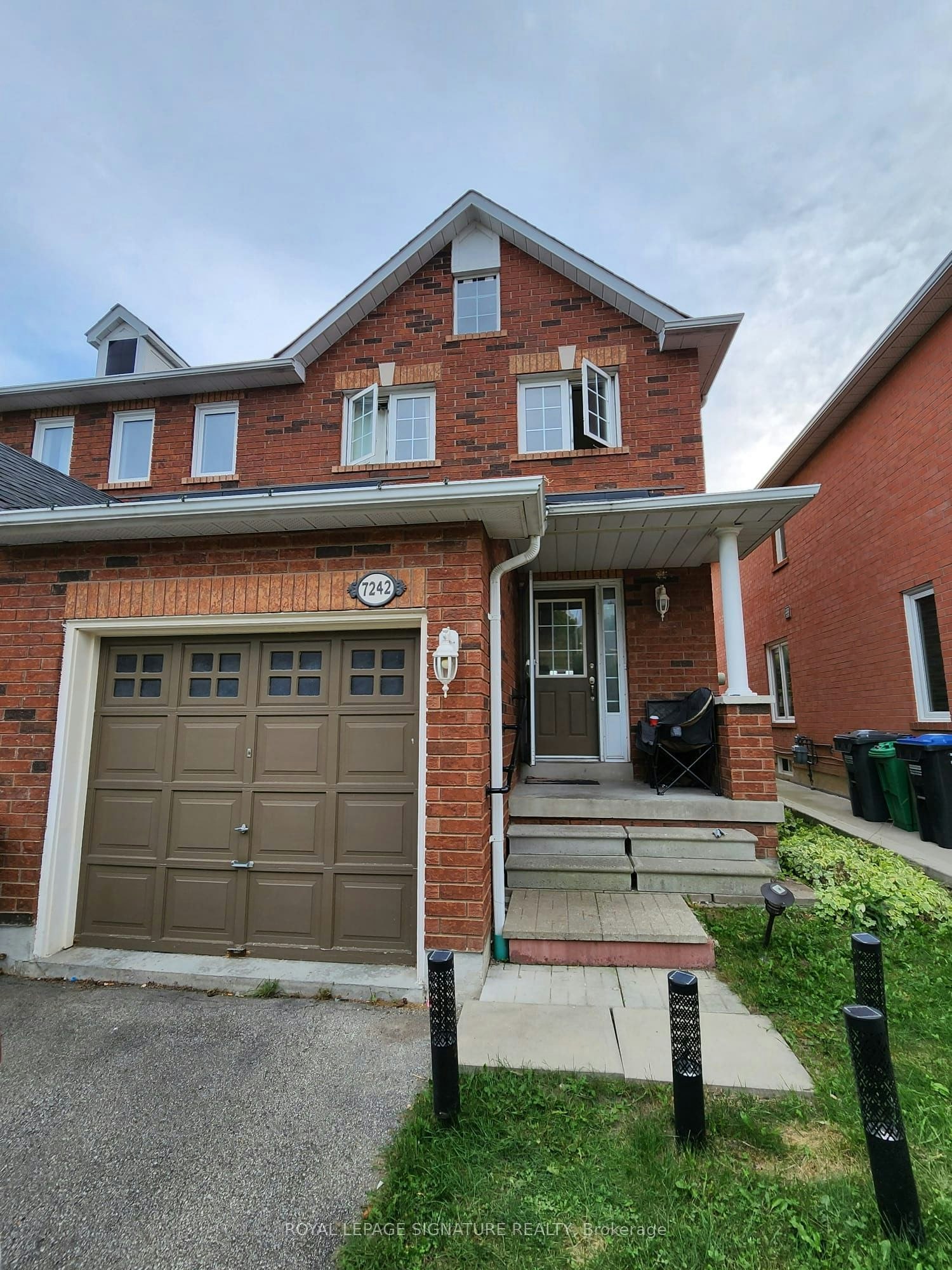 7242 Waldorf Way, Mississauga, ON, L5N 7P8