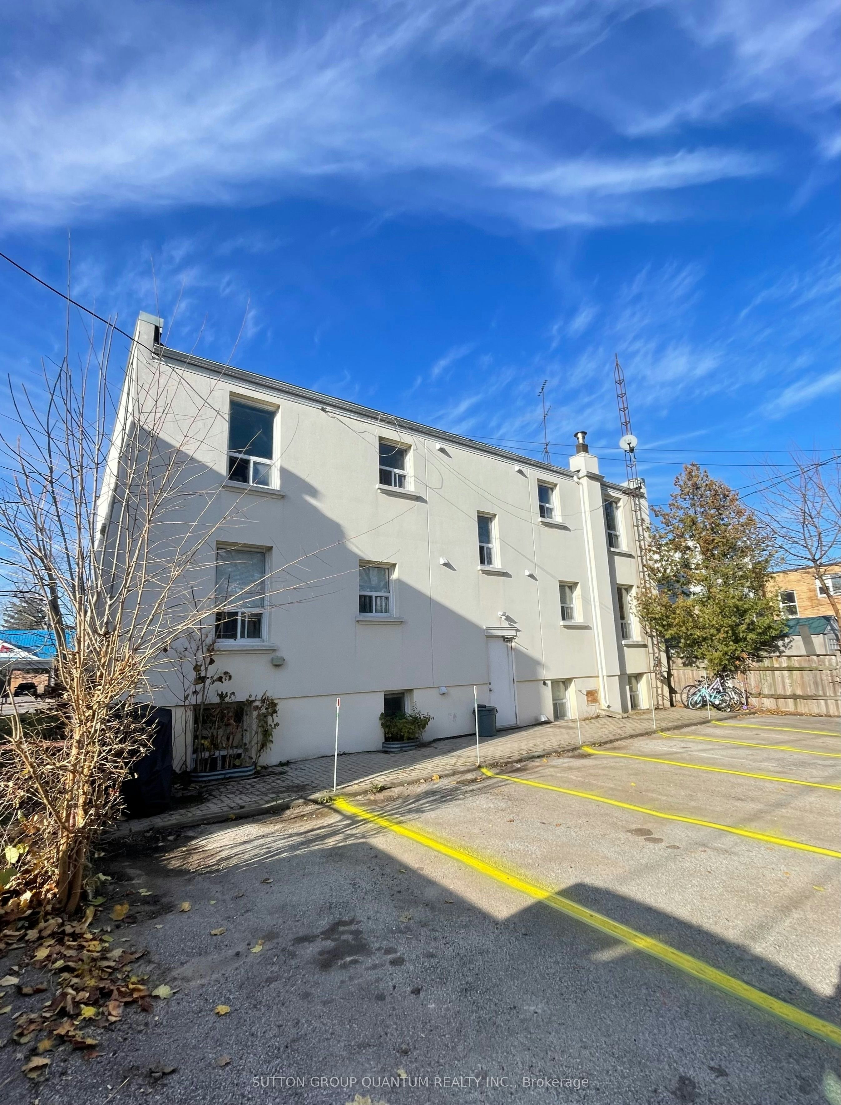 3-339 Lakeshore Road E, Mississauga, ON, L5G 1E7 - 3