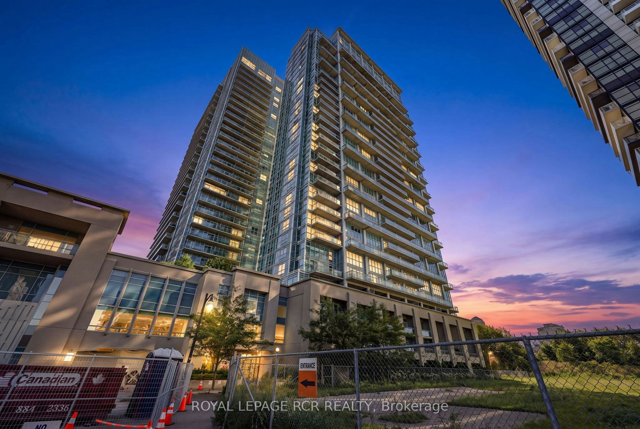 1022-165 Legion Road N, Toronto, ON, M8Y 0B3
