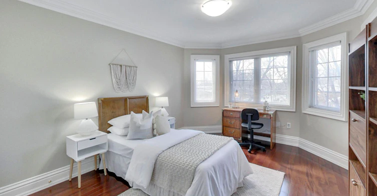 1-40 Harrow Drive, Toronto, ON, M6M 2X3
