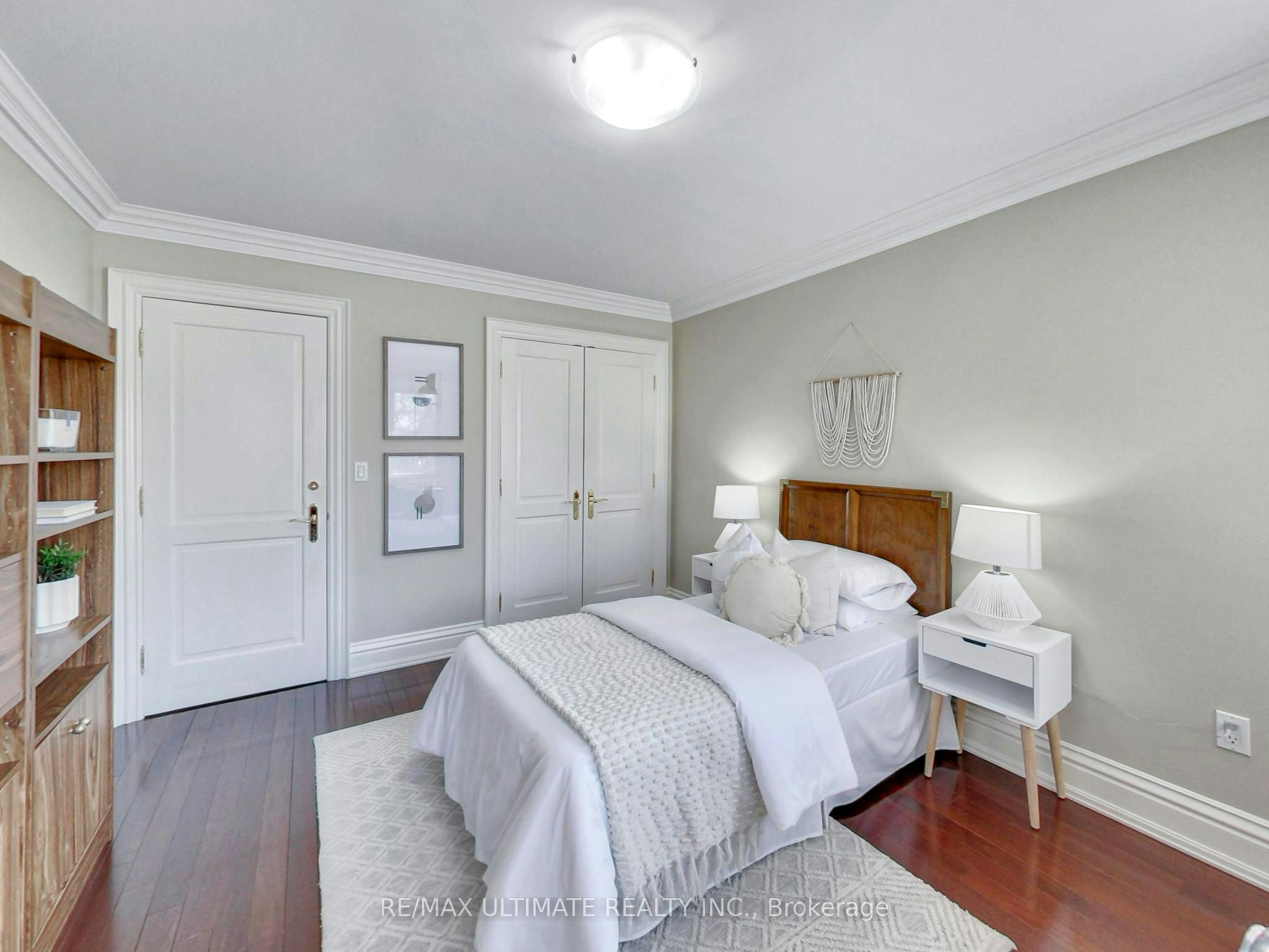 1-40 Harrow Drive, Toronto, ON, M6M 2X3 - 4
