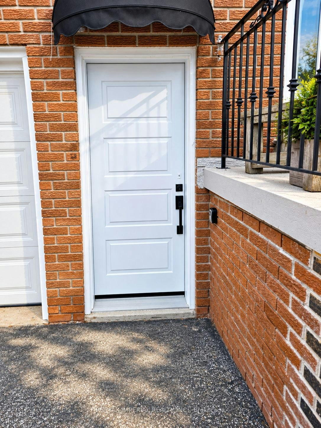Lower Unit-462 Fergo Avenue, Mississauga, ON, L5B 2J3 - 2