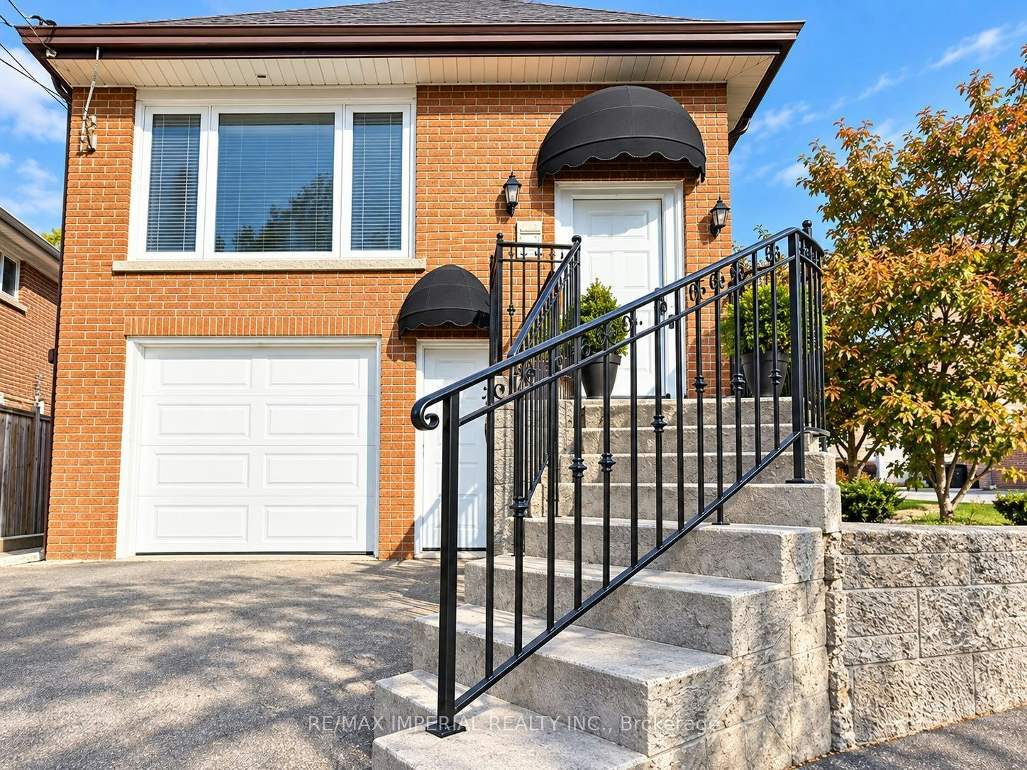 Lower Unit-462 Fergo Avenue, Mississauga, ON, L5B 2J3