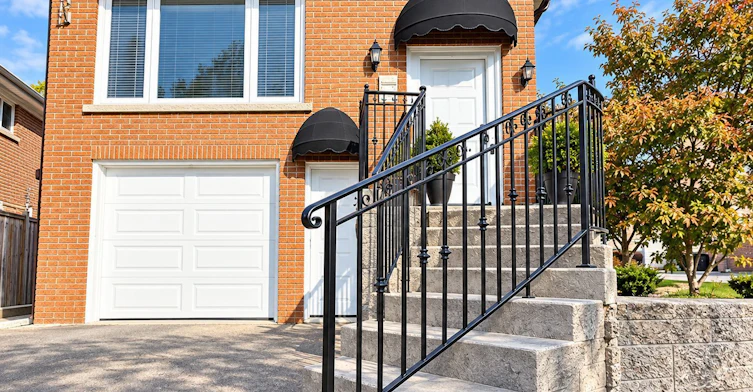 Lower Unit-462 Fergo Avenue, Mississauga, ON, L5B 2J3