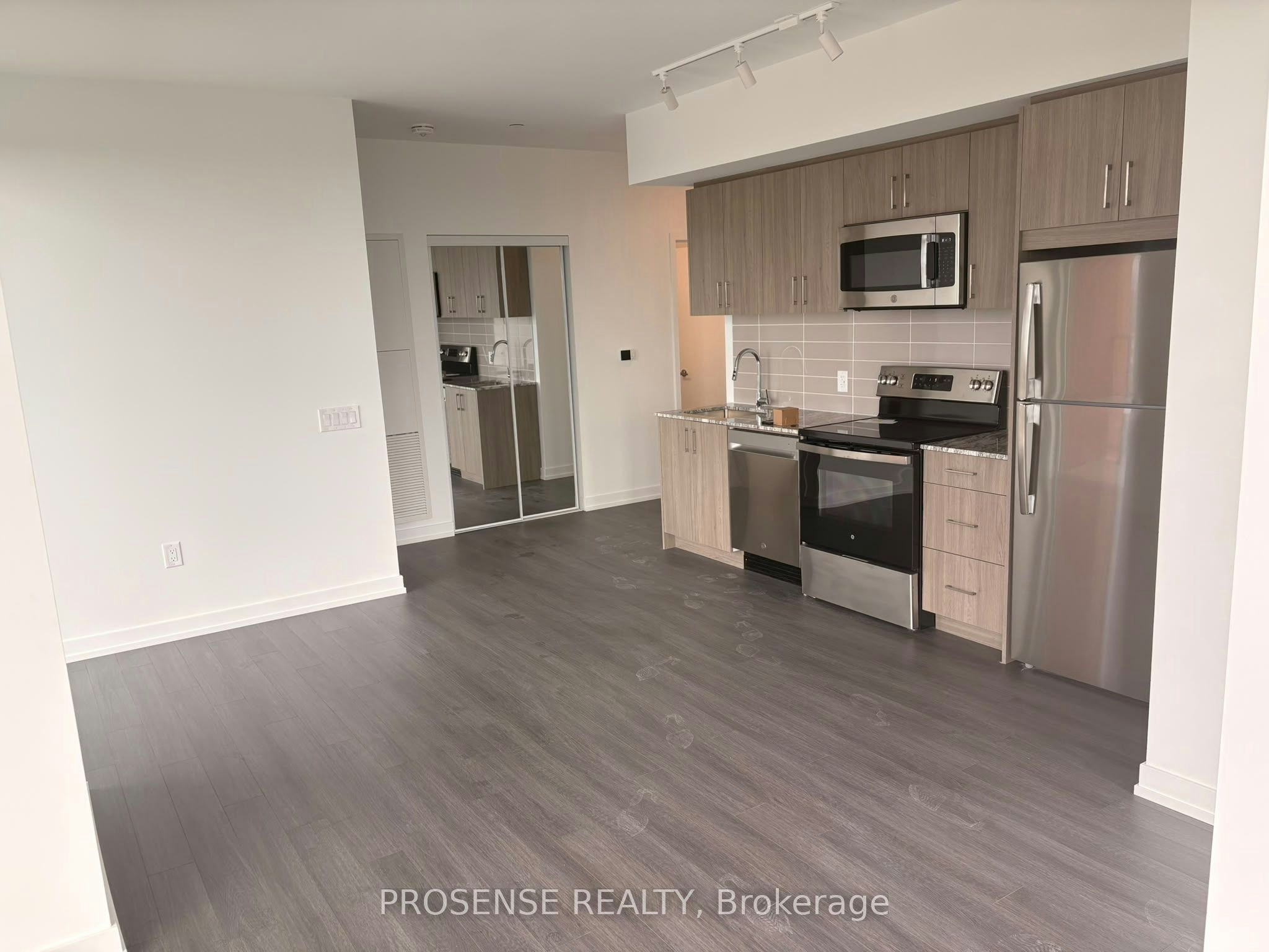 1810-4010 Eglinton Avenue W, Toronto, ON, M9A 0G5 - 9
