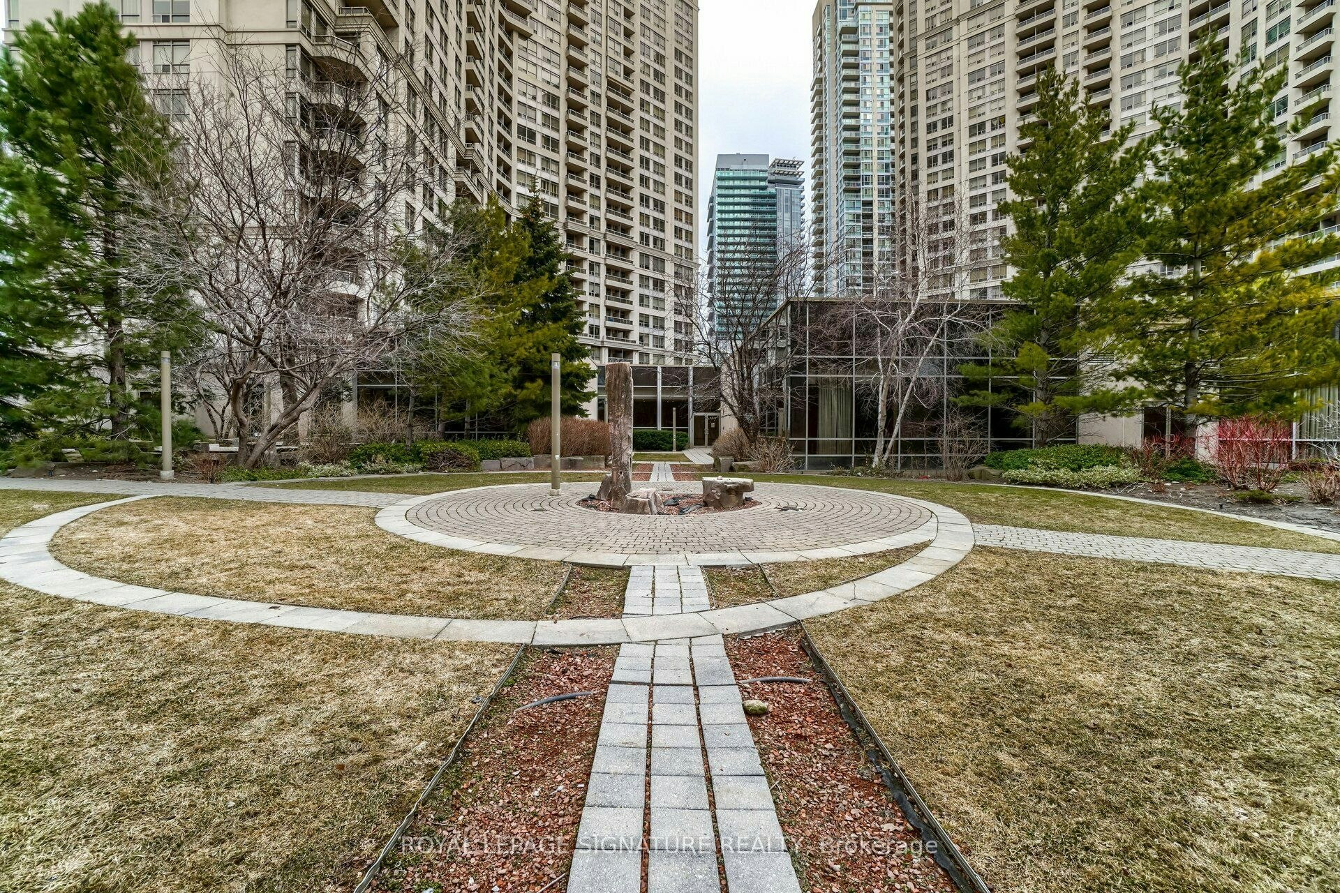 3028-3888 Duke Of York Boulevard, Mississauga, ON, L5B 4P5 - 35