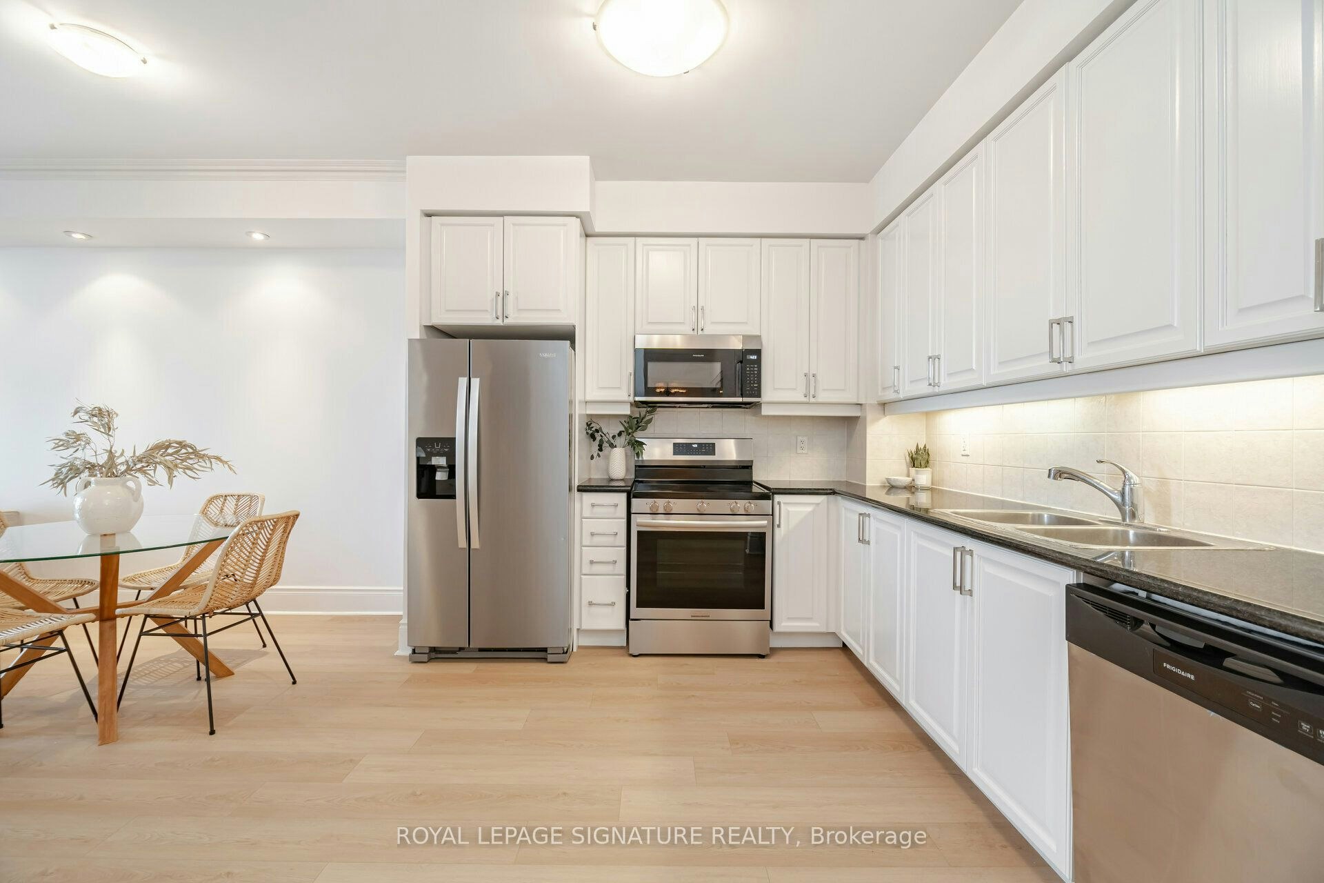 3028-3888 Duke Of York Boulevard, Mississauga, ON, L5B 4P5 - 5