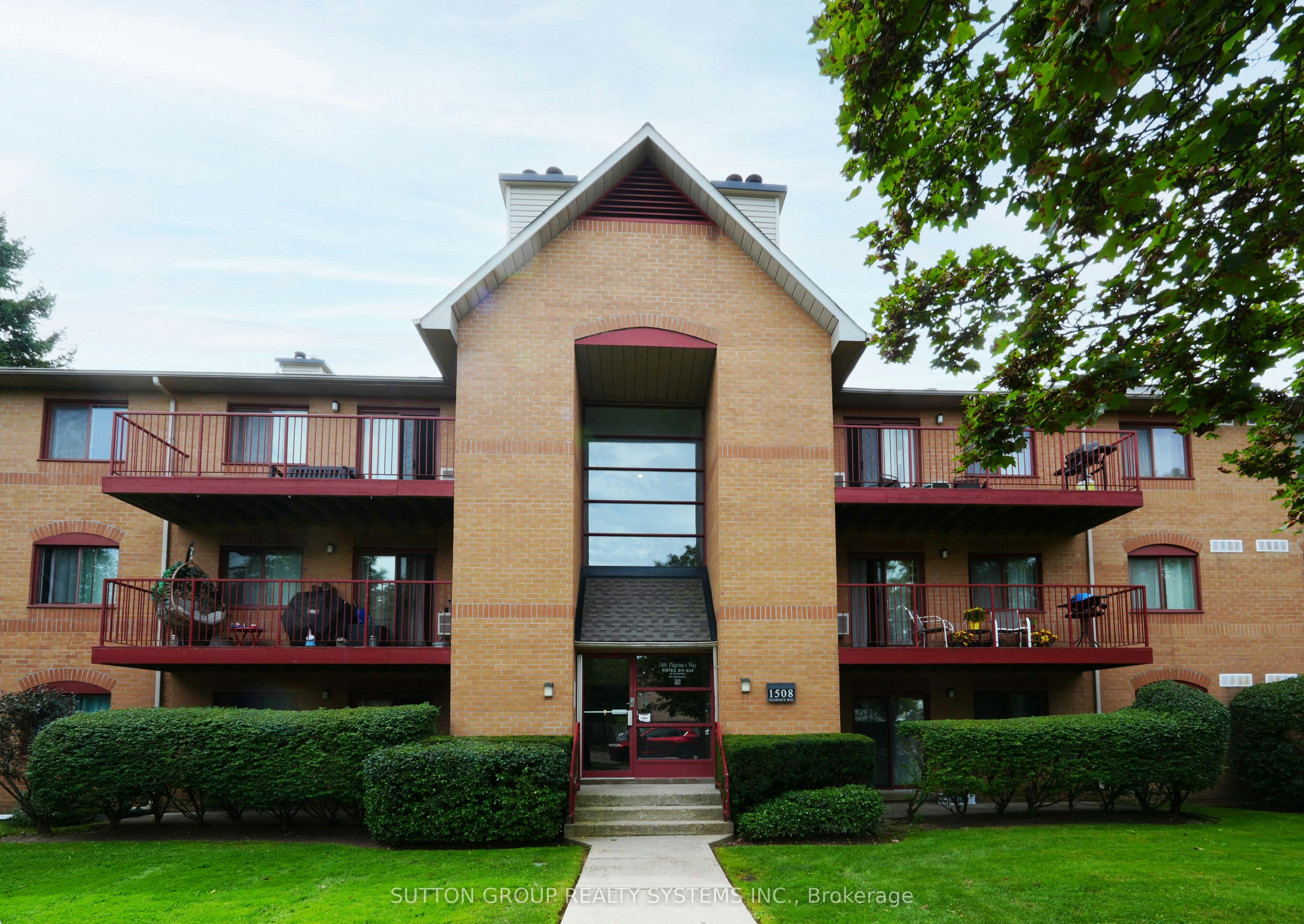 812-1508 Pilgrims Way, Oakville, ON, L6M 3H1