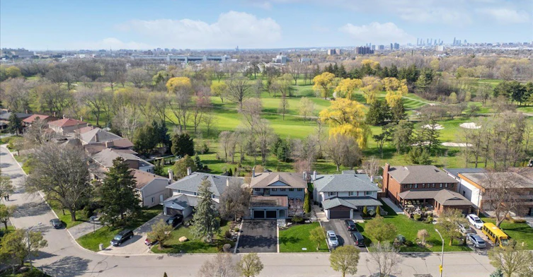 61 Golfwood Heights, Toronto, ON, M9P 3L8 - 2
