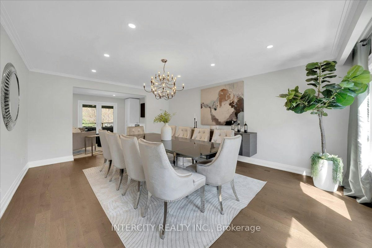 61 Golfwood Heights, Toronto, ON, M9P 3L8 - 9